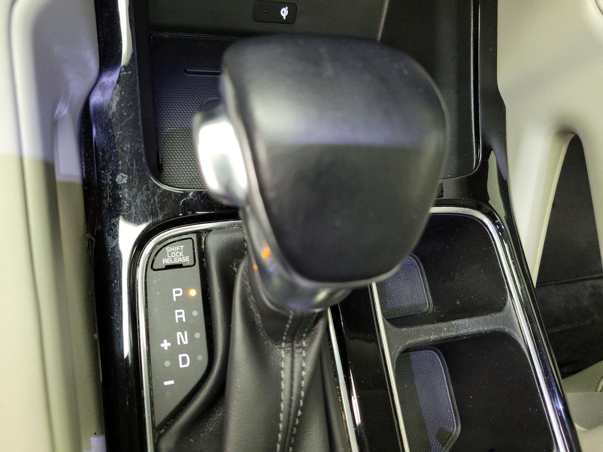 Thumbnail: 2020 Kia Telluride - 18