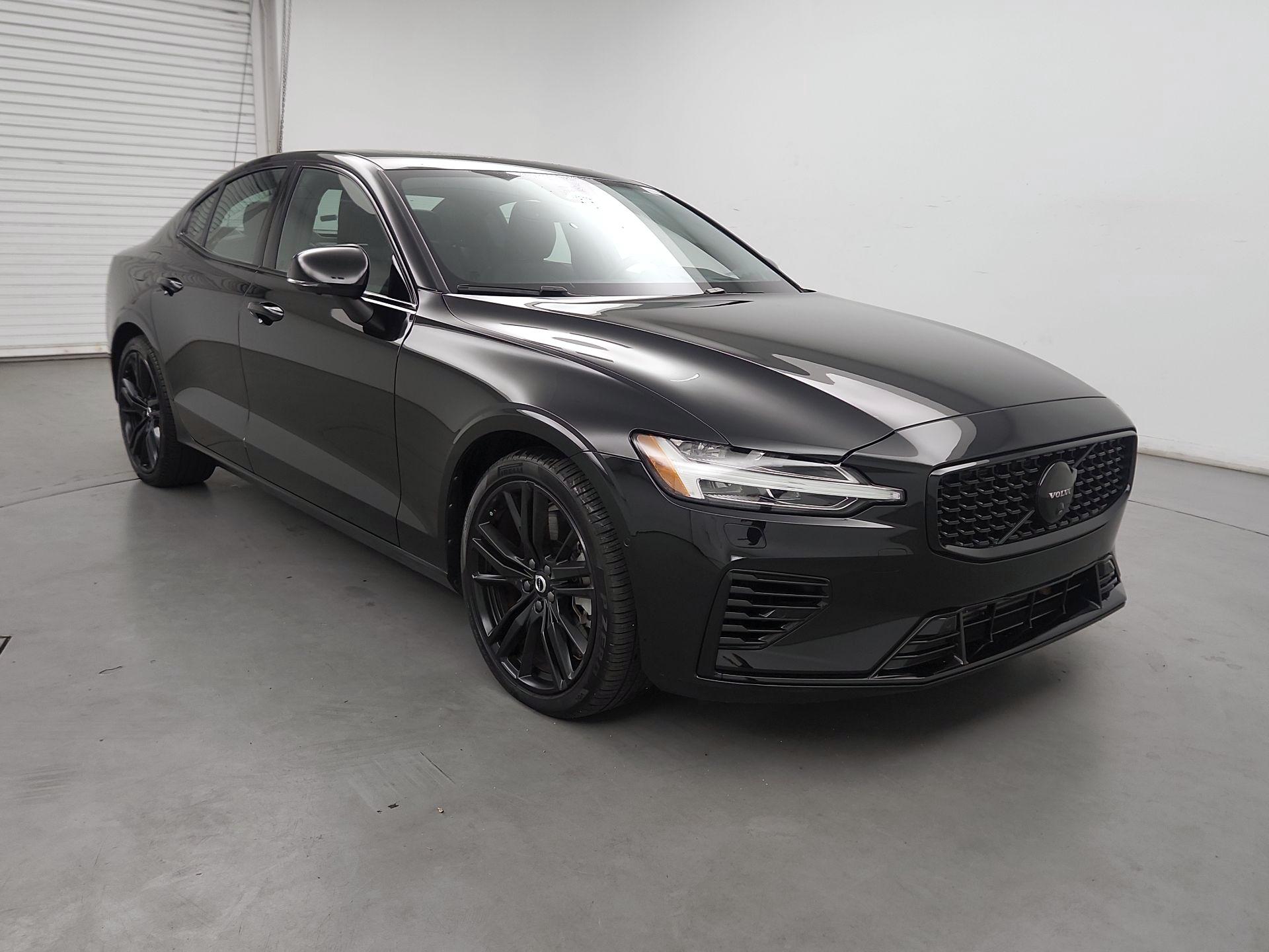 Thumbnail: 2024 Volvo S60 - 1