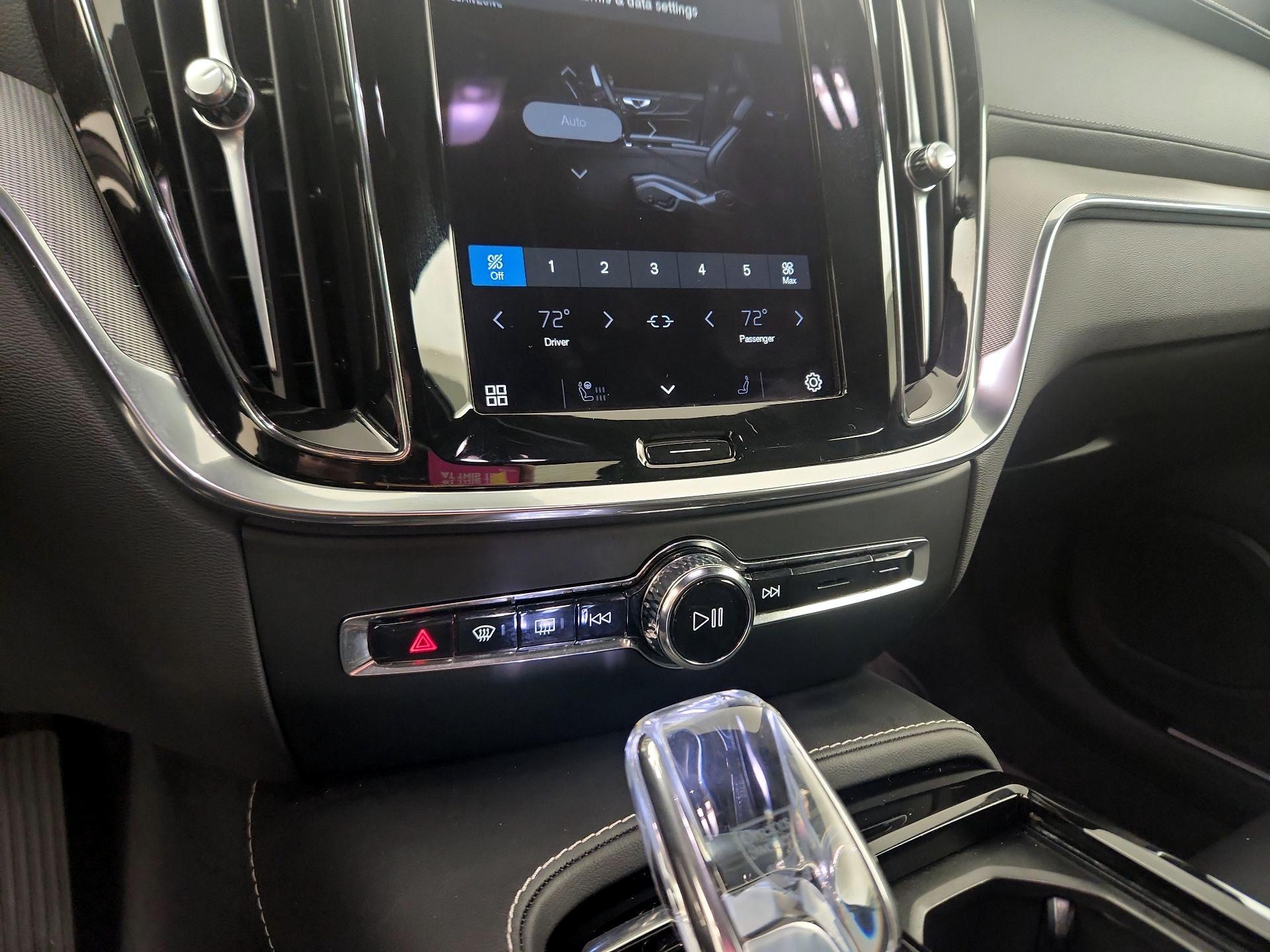 Thumbnail: 2024 Volvo S60 - 13