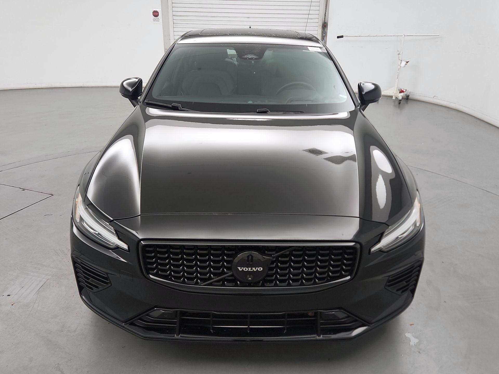 Thumbnail: 2024 Volvo S60 - 2