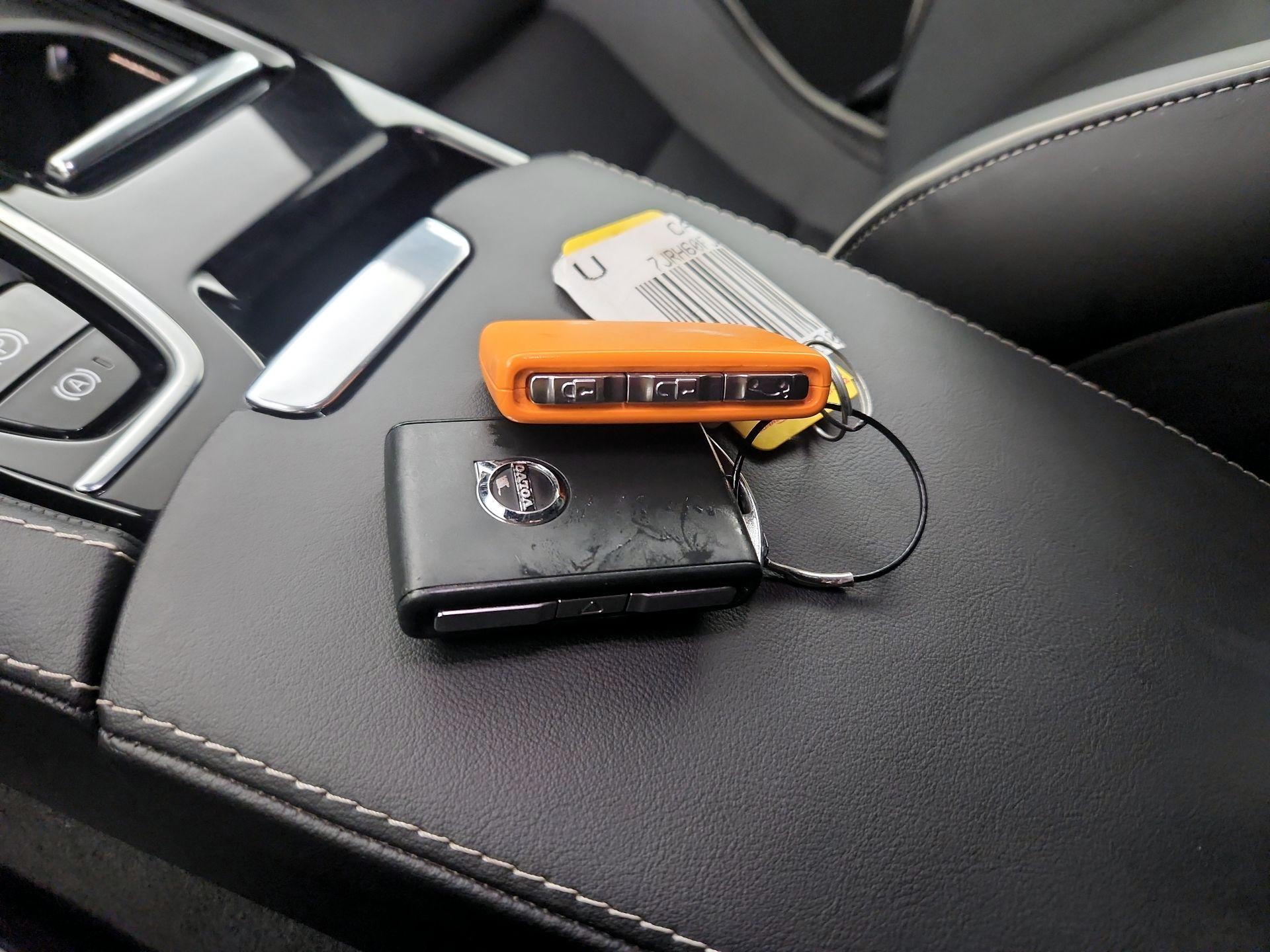 Thumbnail: 2024 Volvo S60 - 19