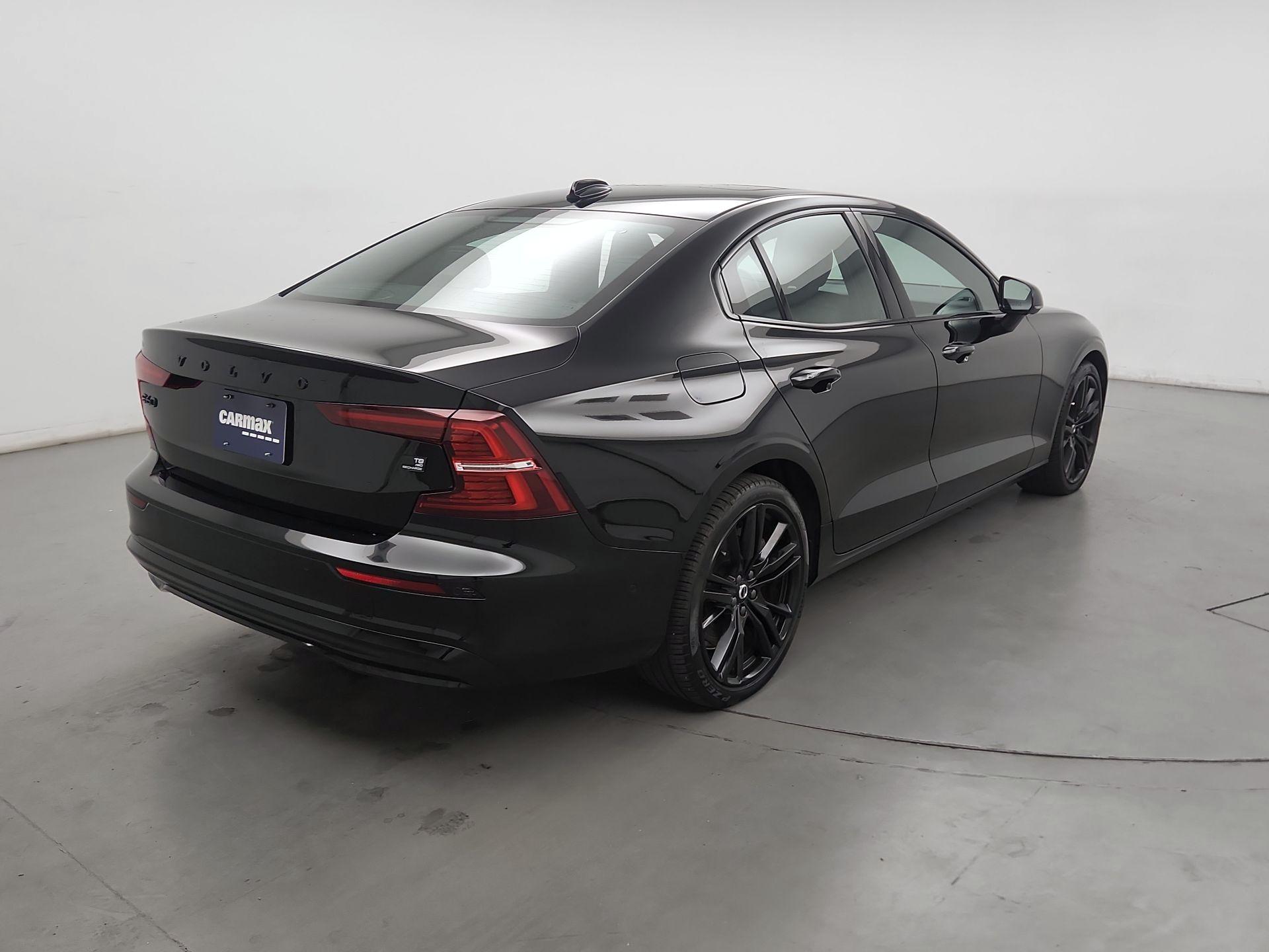 Thumbnail: 2024 Volvo S60 - 5