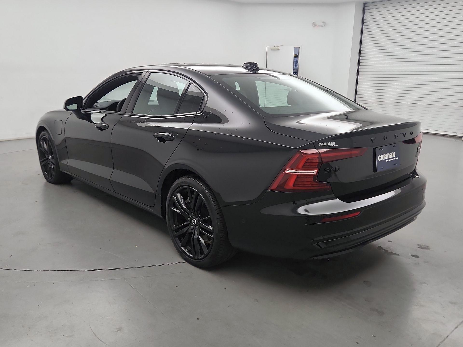 Thumbnail: 2024 Volvo S60 - 7