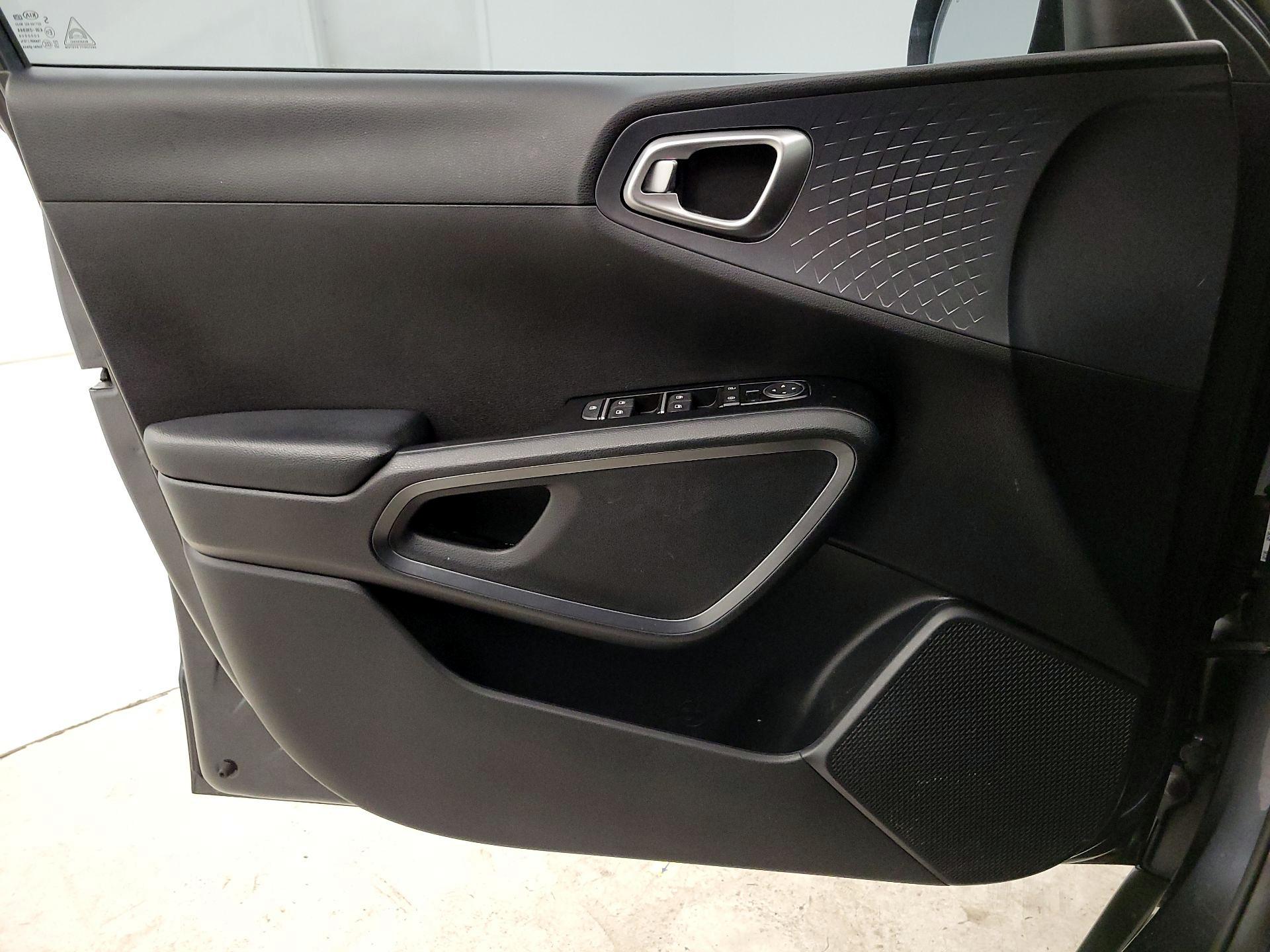 Thumbnail: 2020 Kia Soul - 12