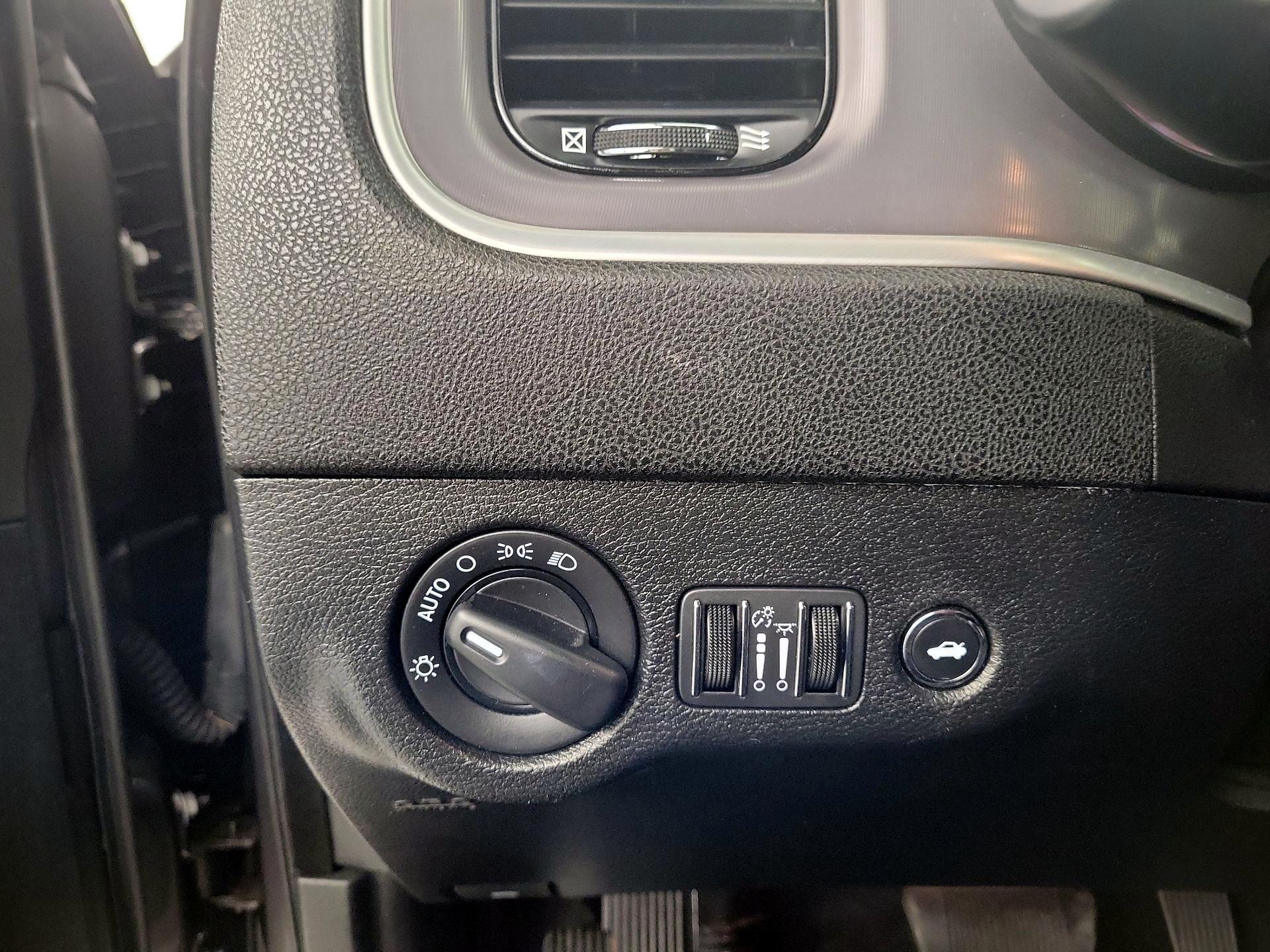 Thumbnail: 2022 Dodge Charger - 11