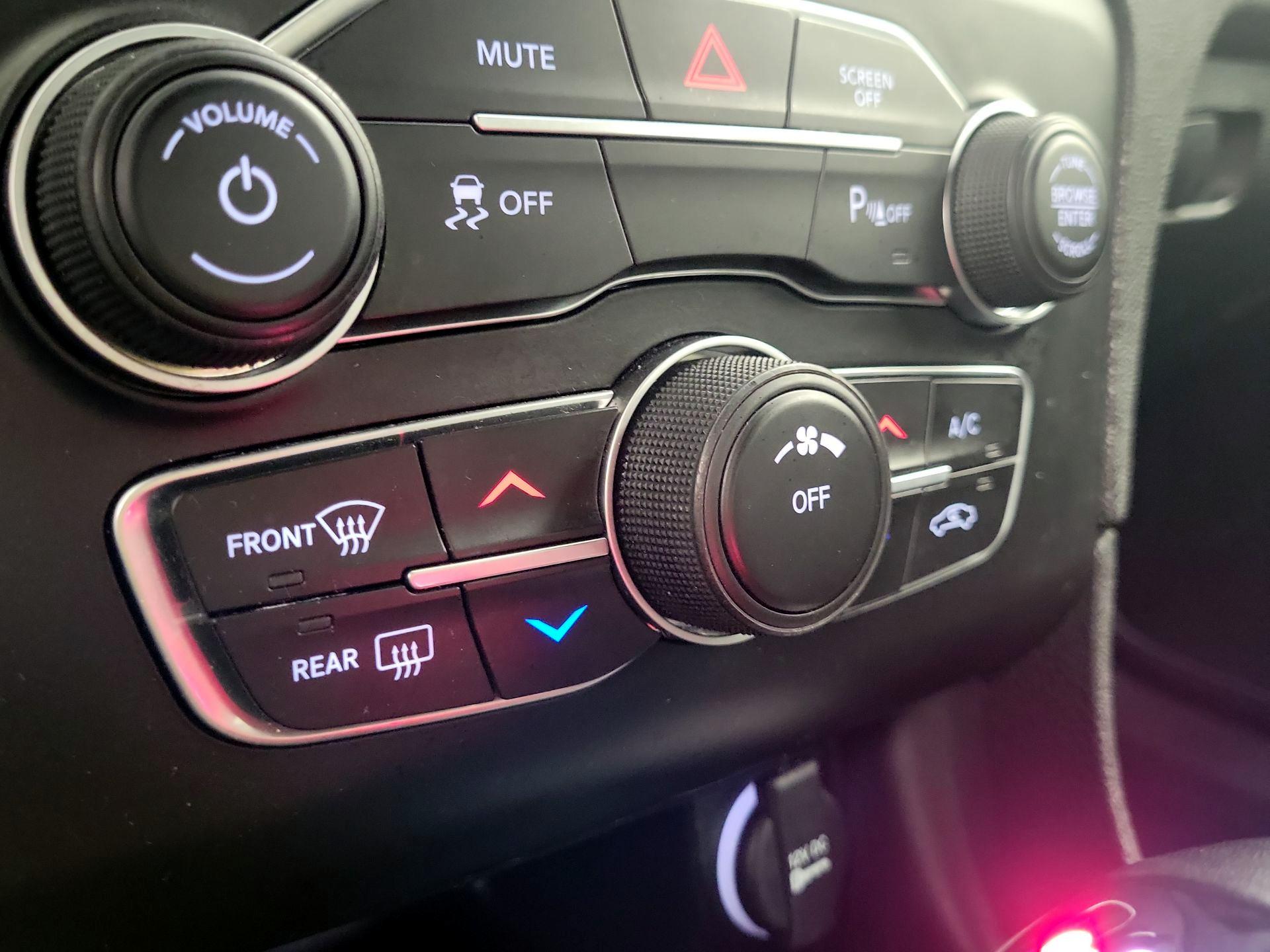 Thumbnail: 2022 Dodge Charger - 14