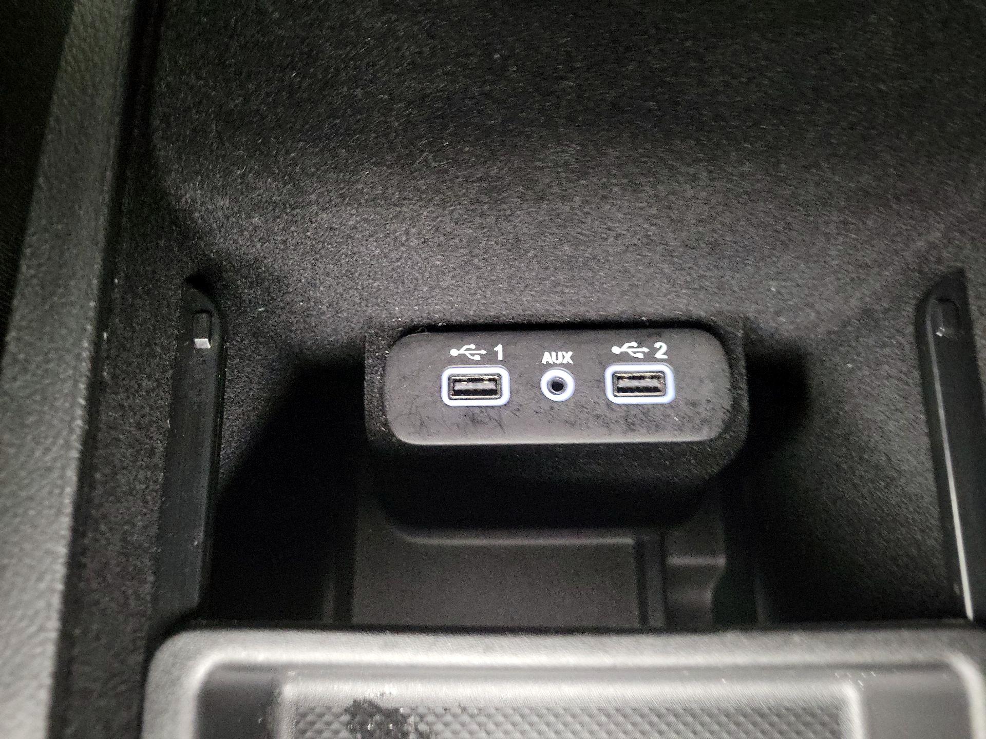 Thumbnail: 2022 Dodge Charger - 16