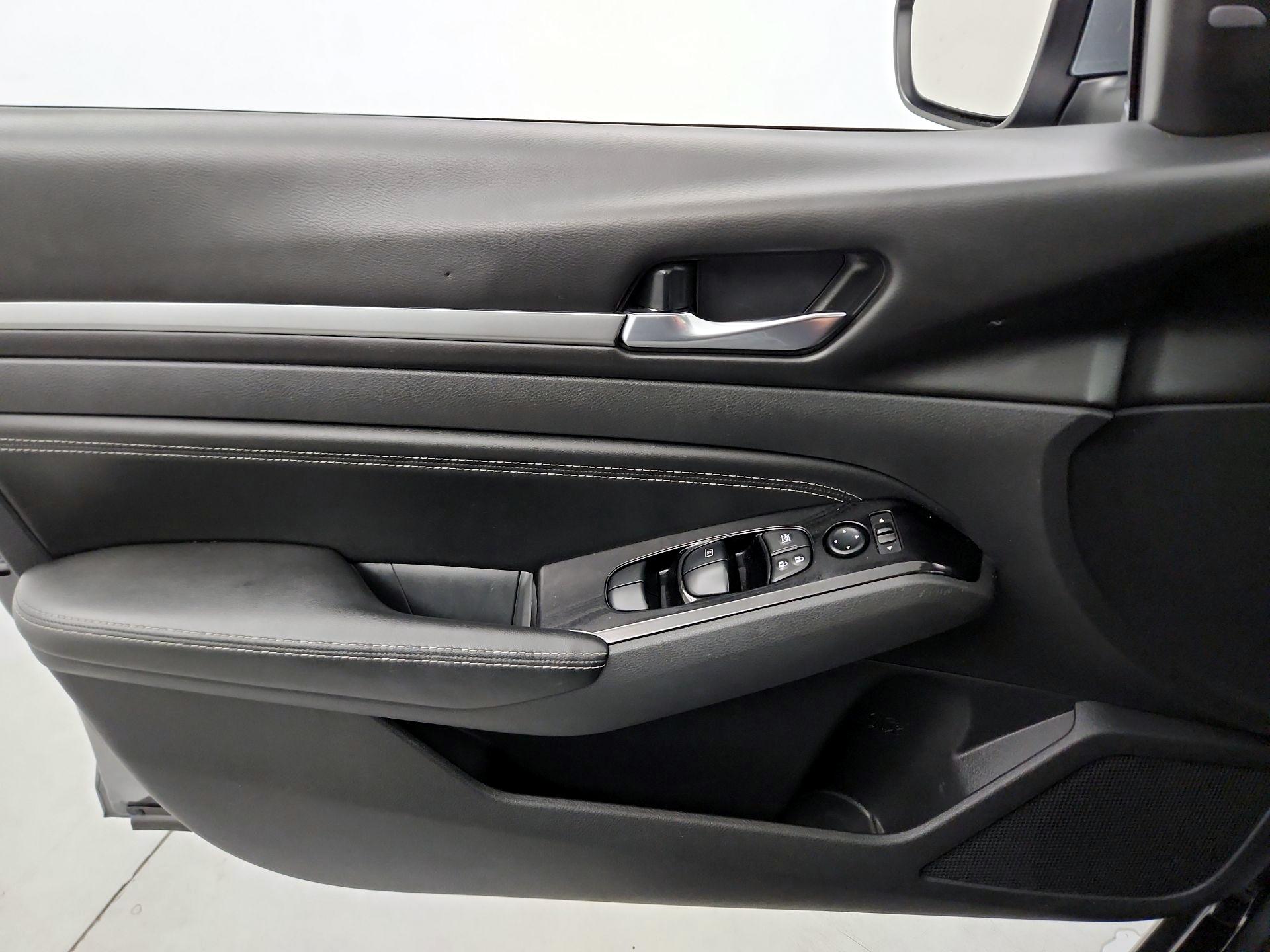 Thumbnail: 2021 Nissan Altima - 10