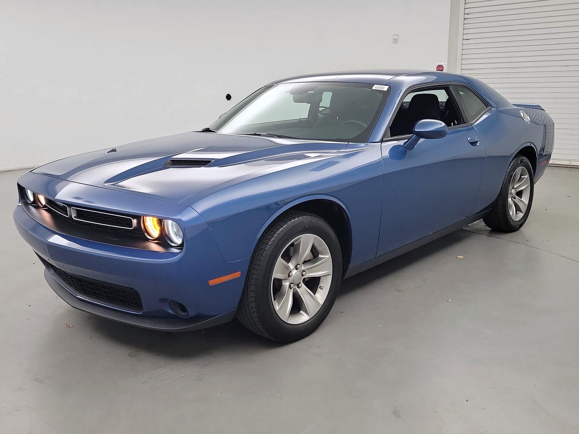 Thumbnail: 2022 Dodge Challenger - 3