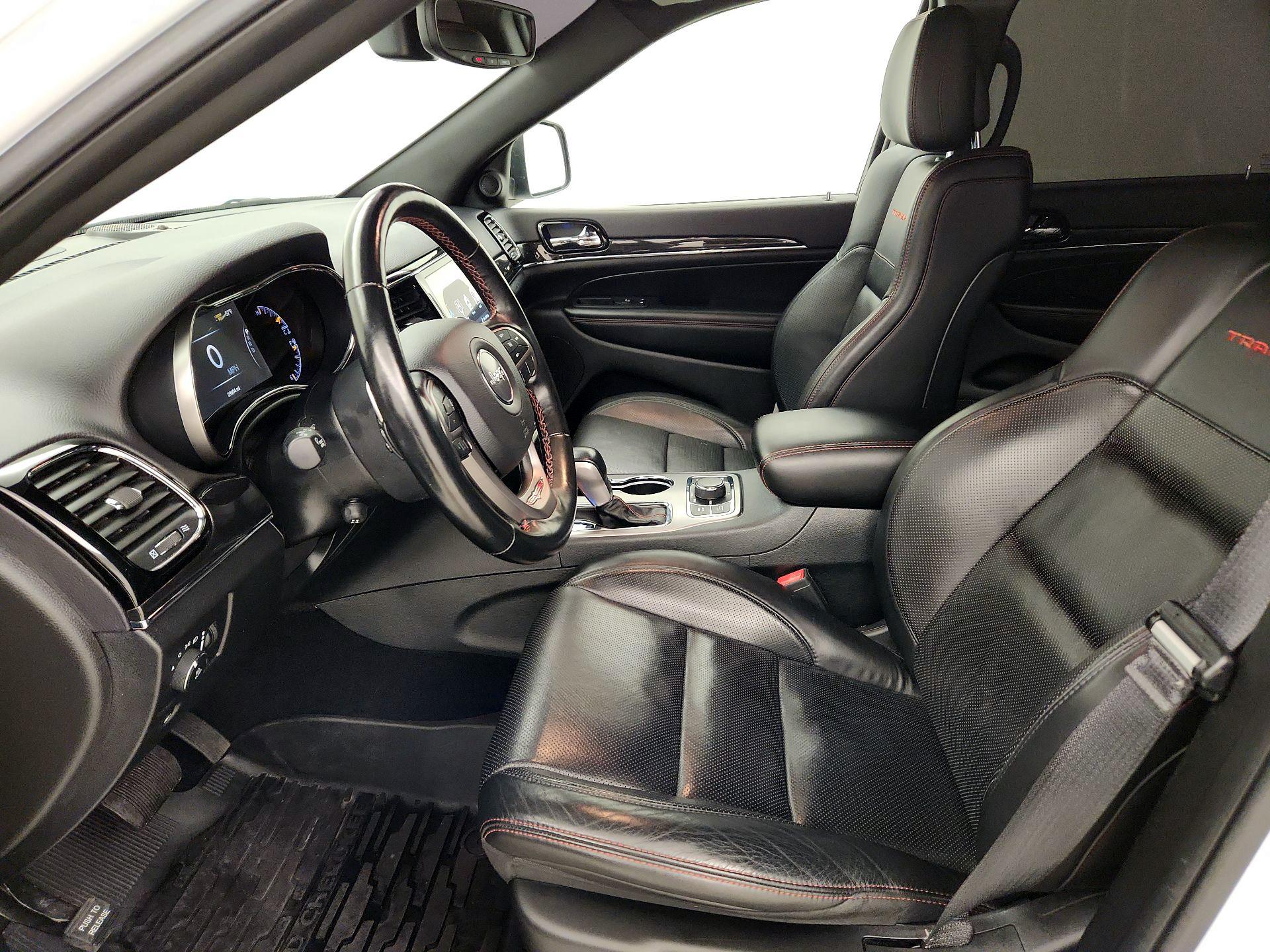 Thumbnail: 2020 Jeep Grand Cherokee - 11