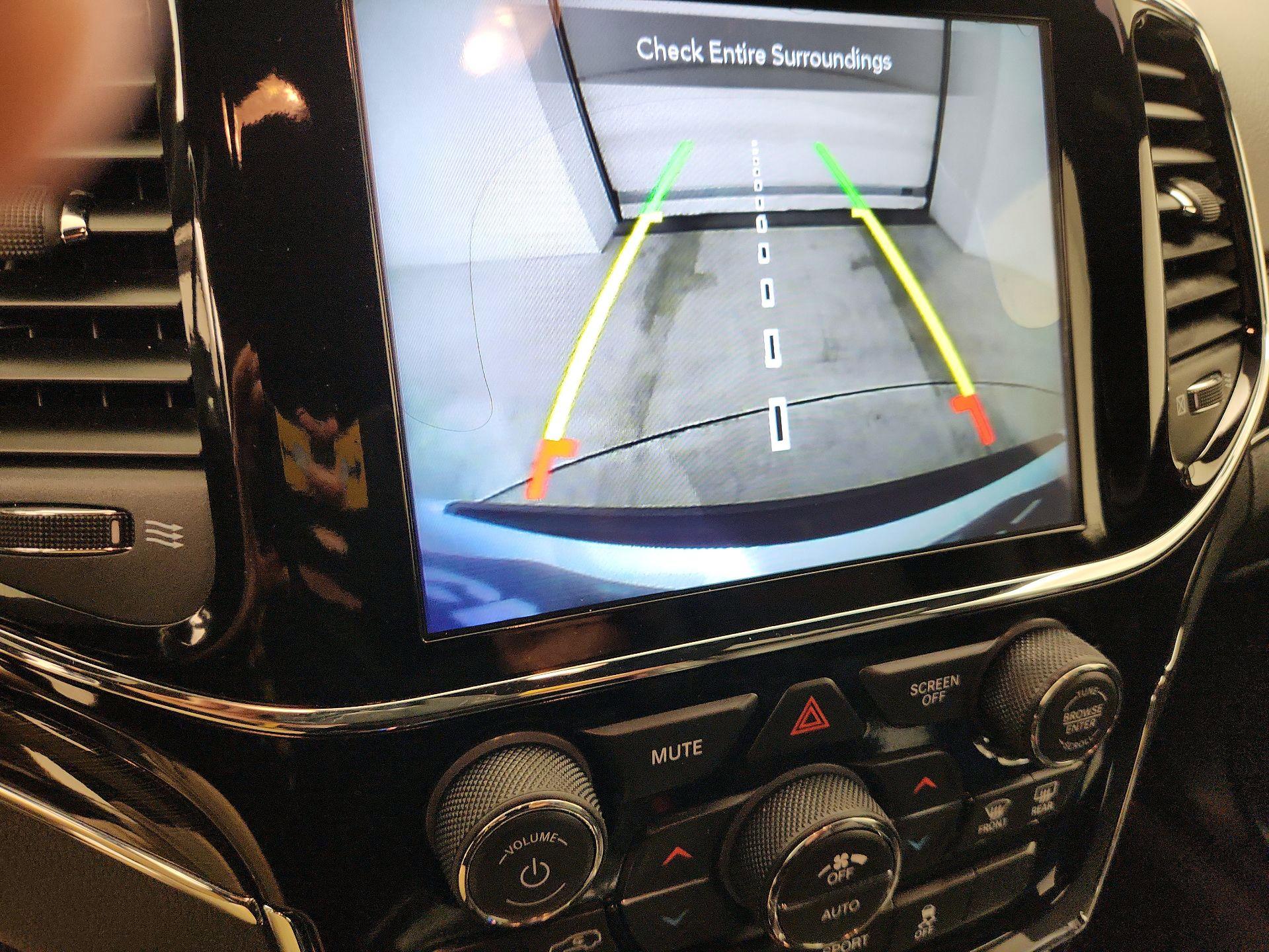 Thumbnail: 2020 Jeep Grand Cherokee - 15