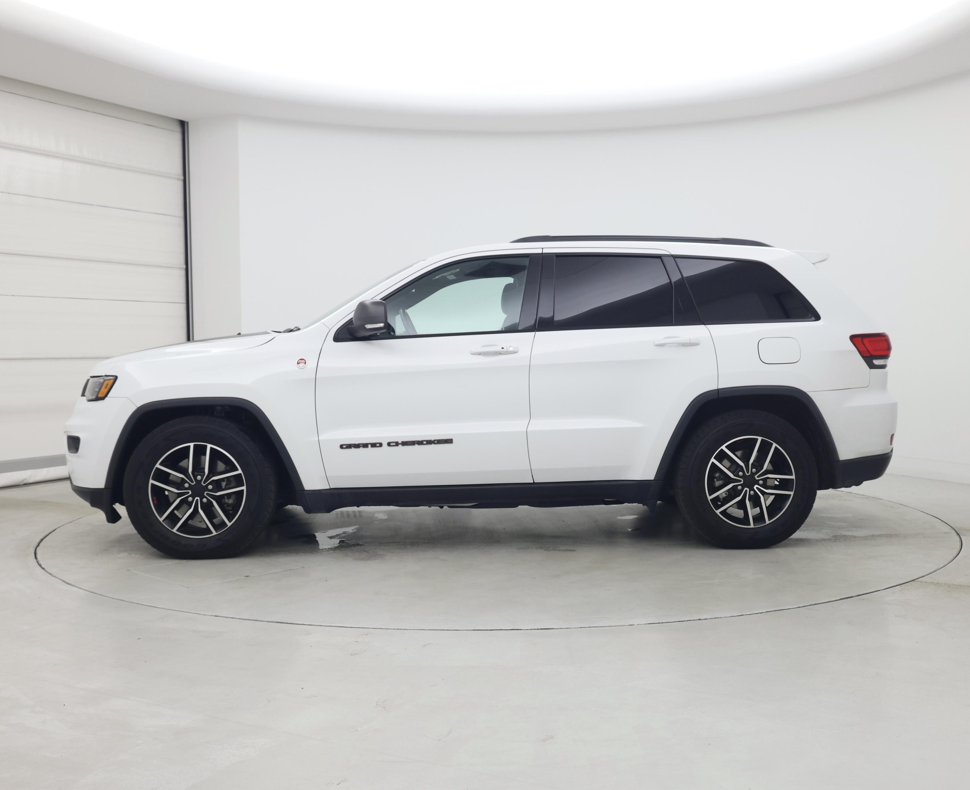 Thumbnail: 2020 Jeep Grand Cherokee - 3