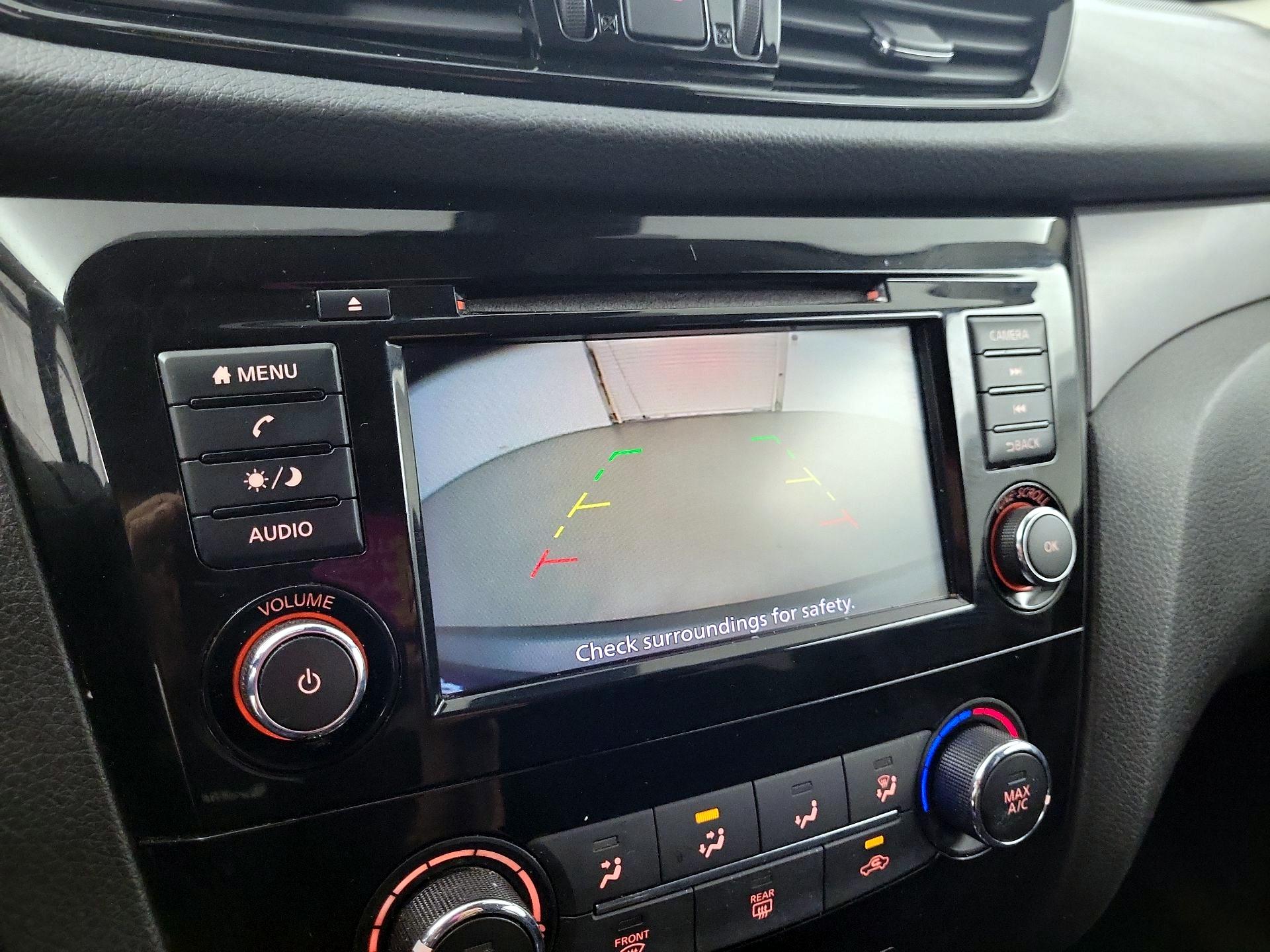 Thumbnail: 2022 Nissan Rogue Sport - 12