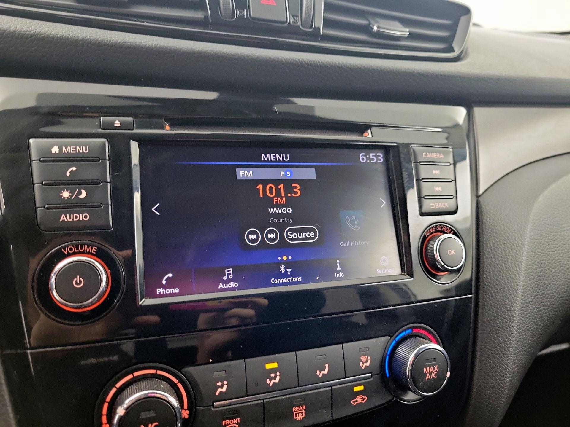 Thumbnail: 2022 Nissan Rogue Sport - 13