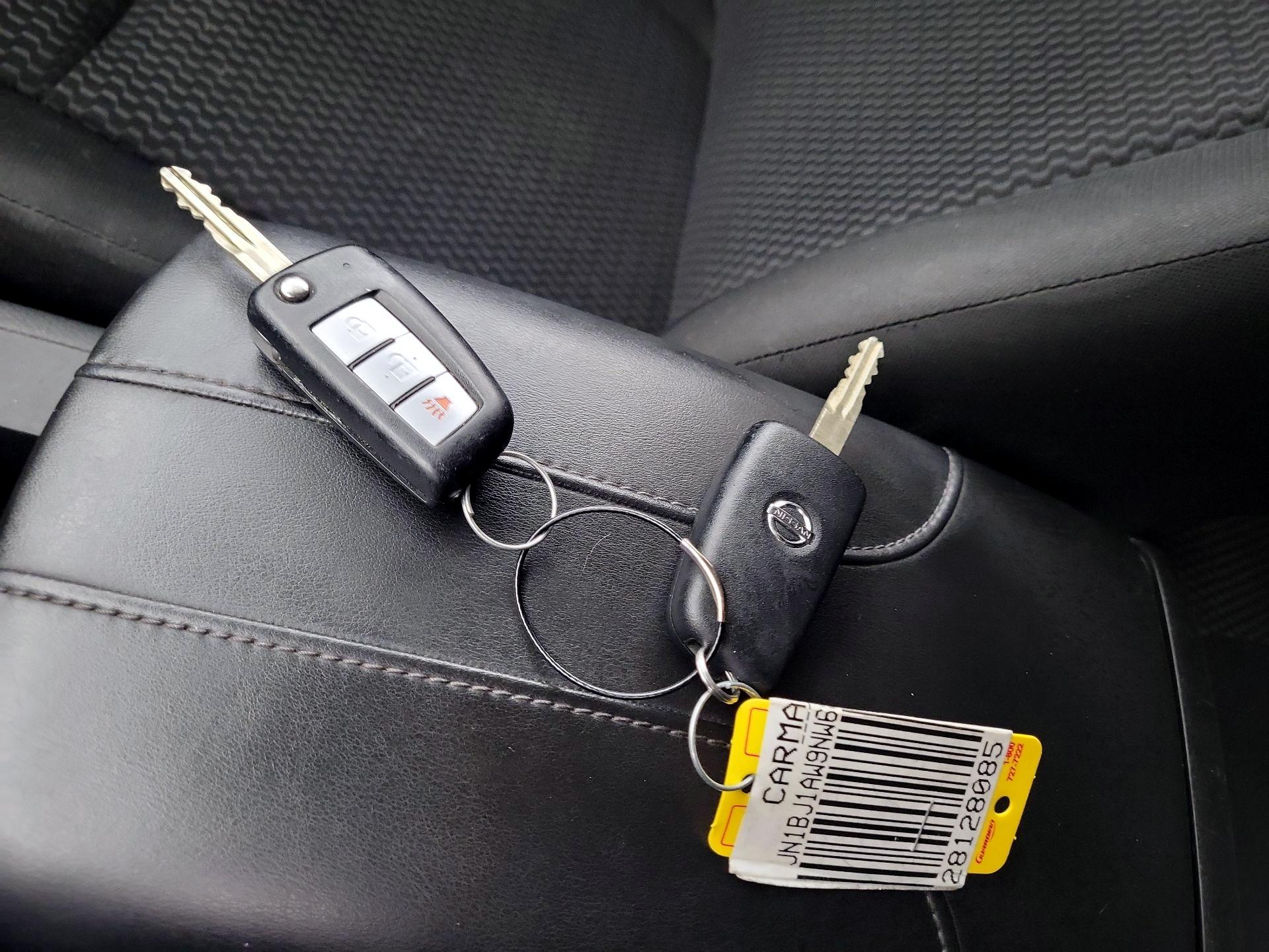 Thumbnail: 2022 Nissan Rogue Sport - 20