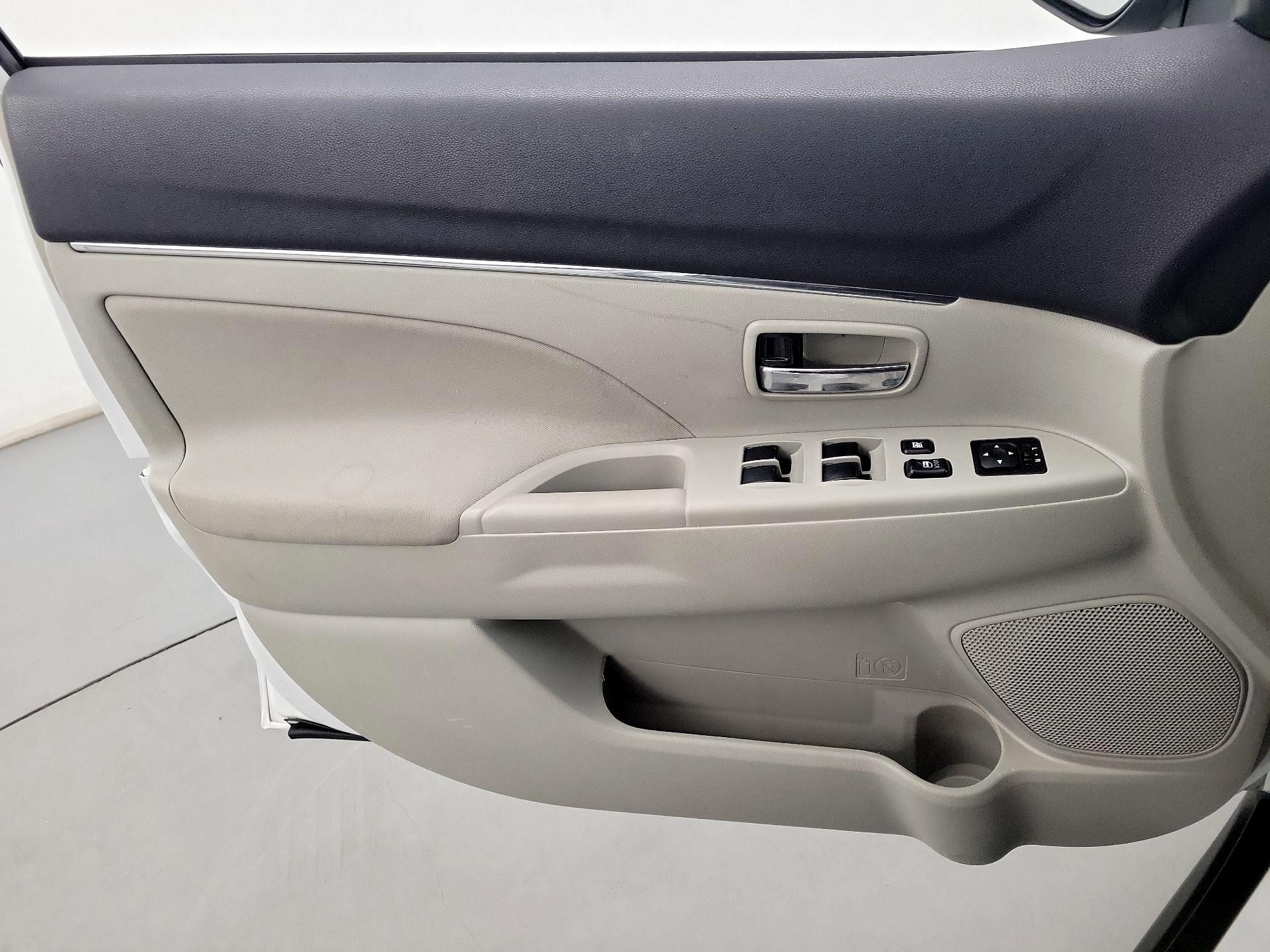 Thumbnail: 2021 Mitsubishi Outlander Sport - 12