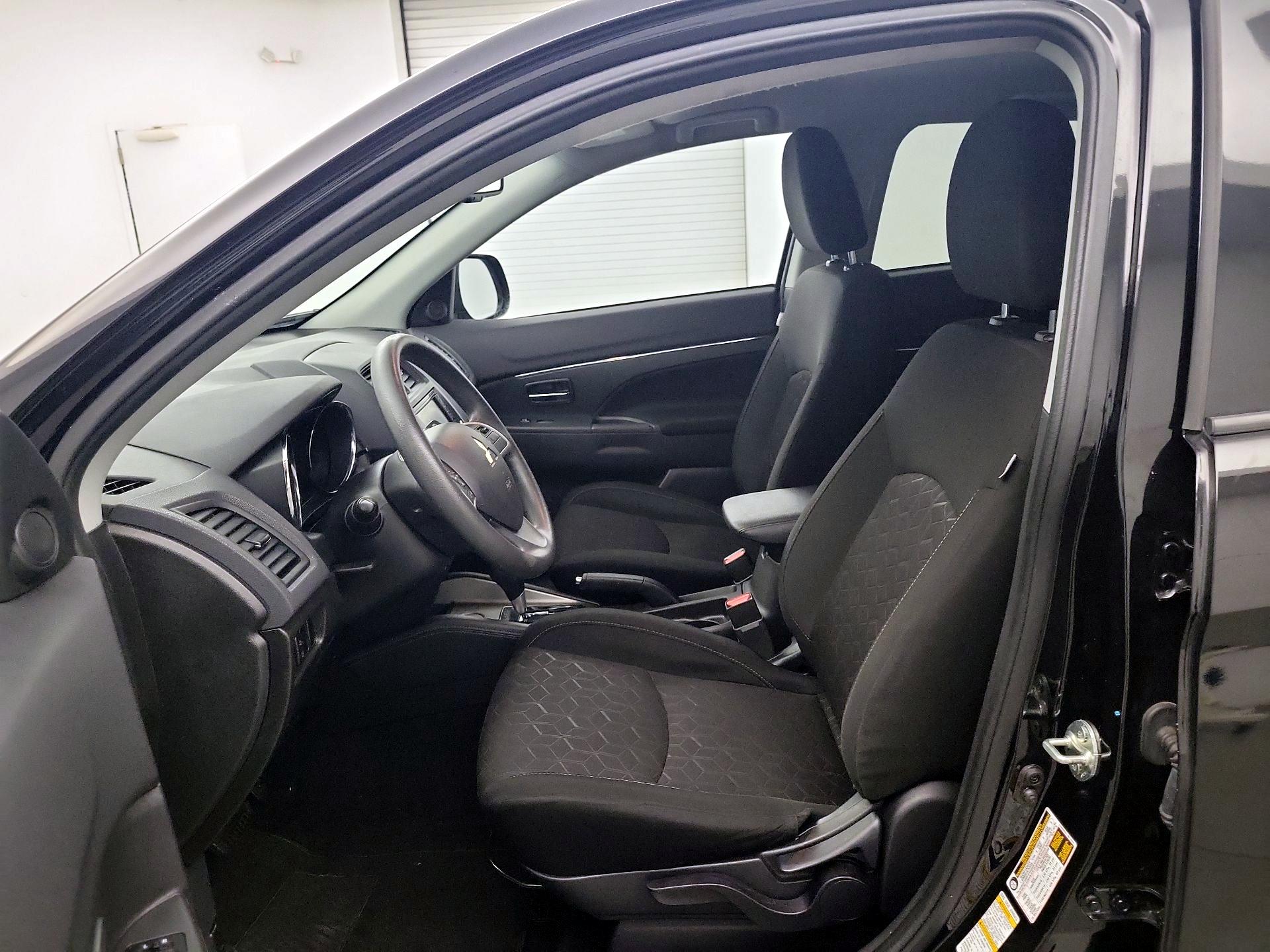 Thumbnail: 2021 Mitsubishi Outlander Sport - 9