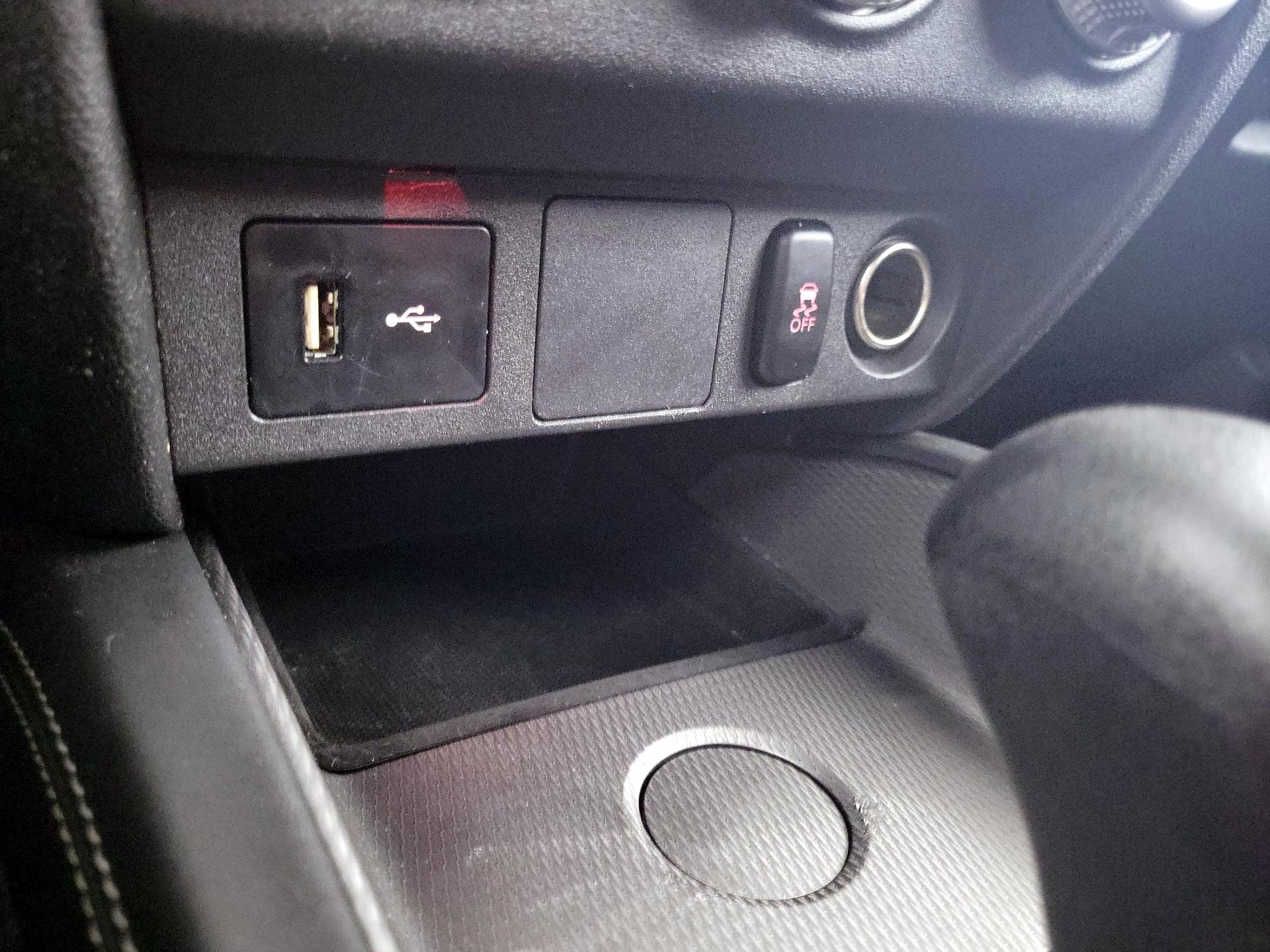 Thumbnail: 2021 Mitsubishi Outlander Sport - 16