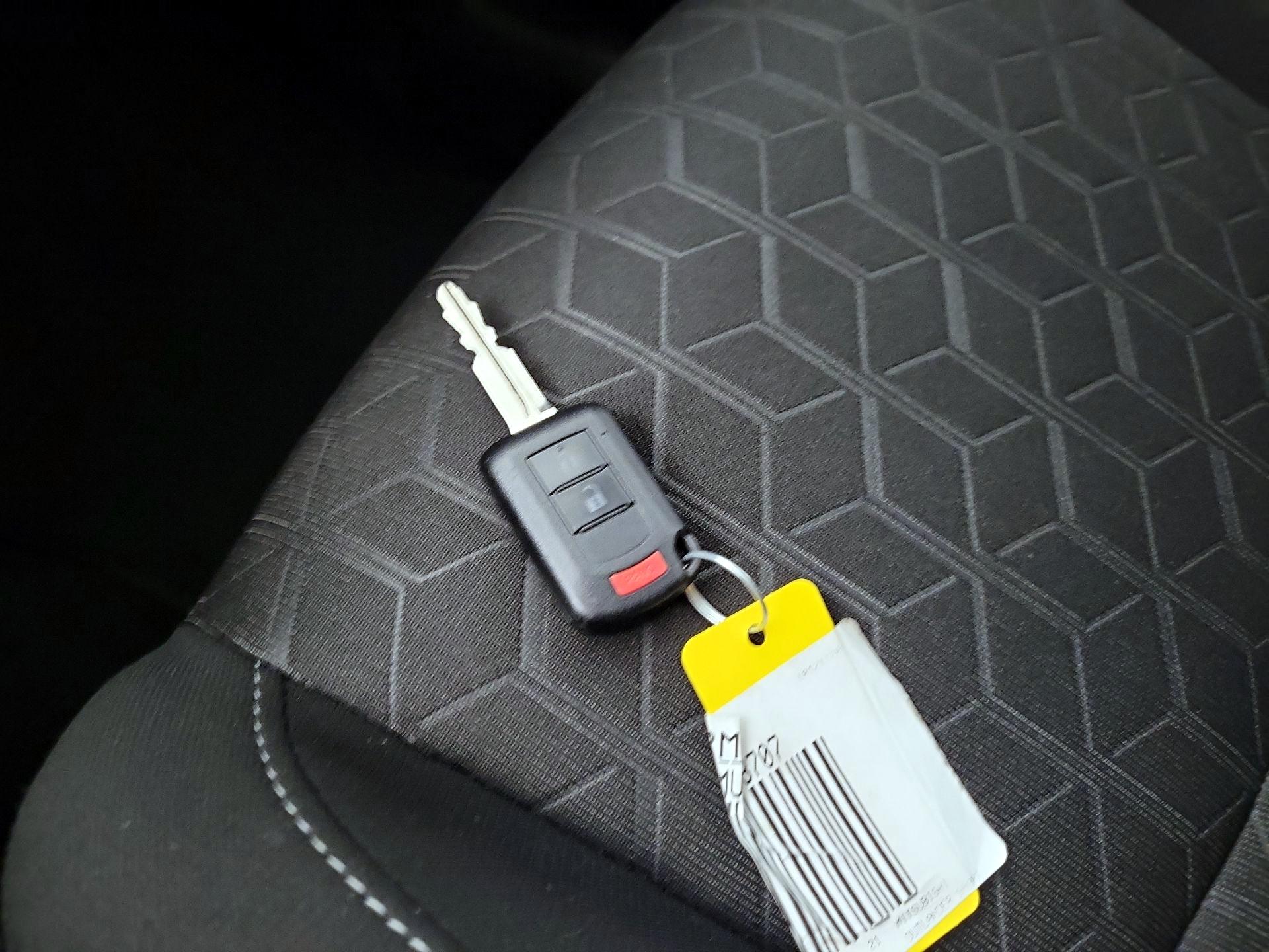 Thumbnail: 2021 Mitsubishi Outlander Sport - 20