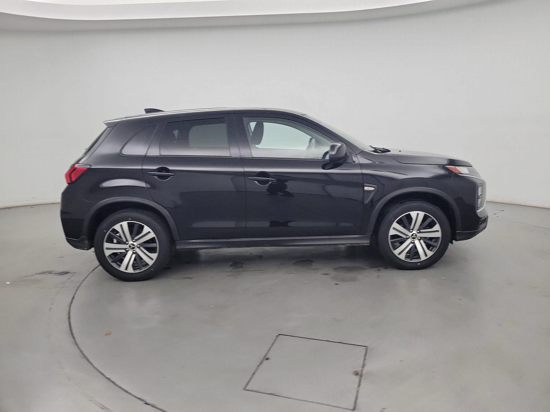 Thumbnail: 2021 Mitsubishi Outlander Sport - 4