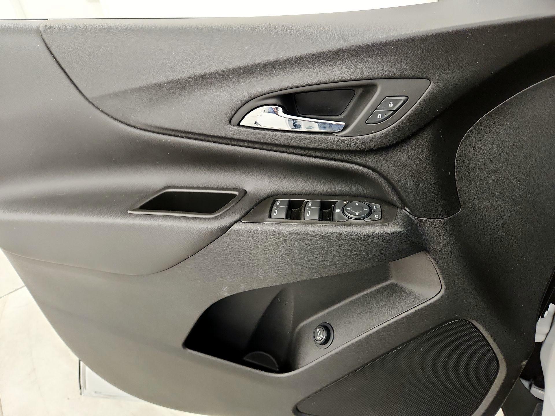 Thumbnail: 2022 Chevrolet Equinox - 12