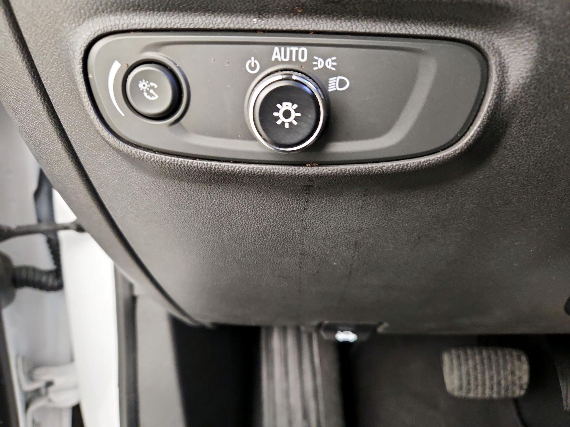 Thumbnail: 2022 Chevrolet Equinox - 13