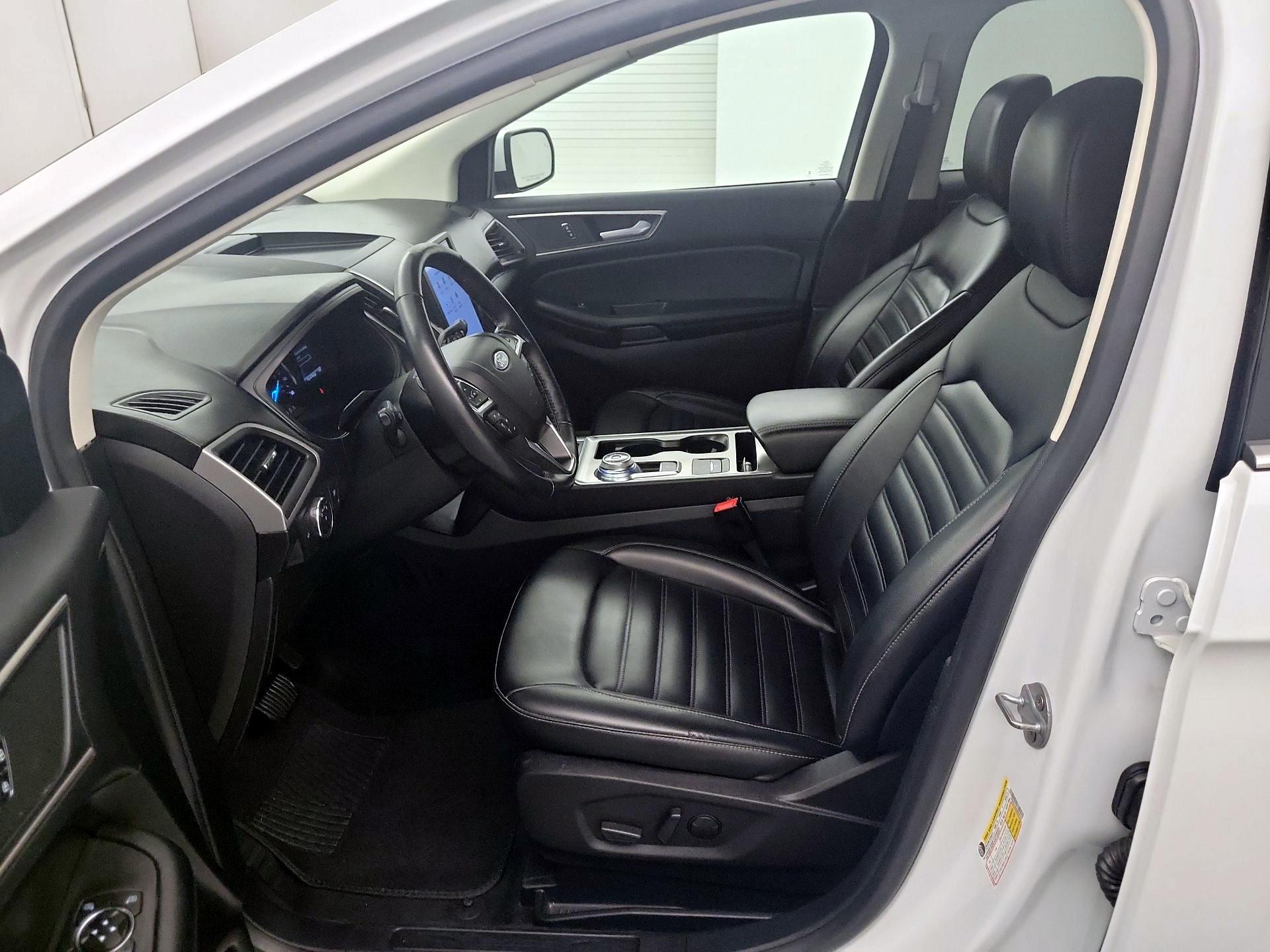 Thumbnail: 2022 Ford Edge - 9