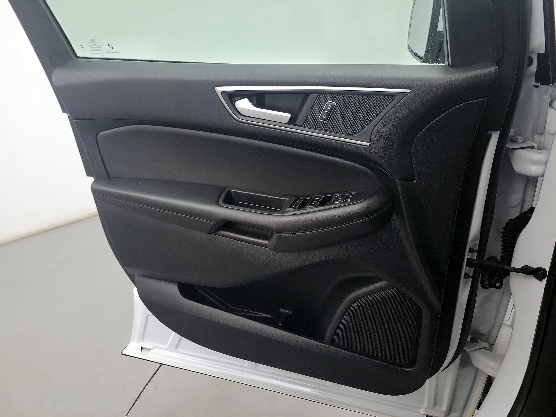 Thumbnail: 2022 Ford Edge - 10