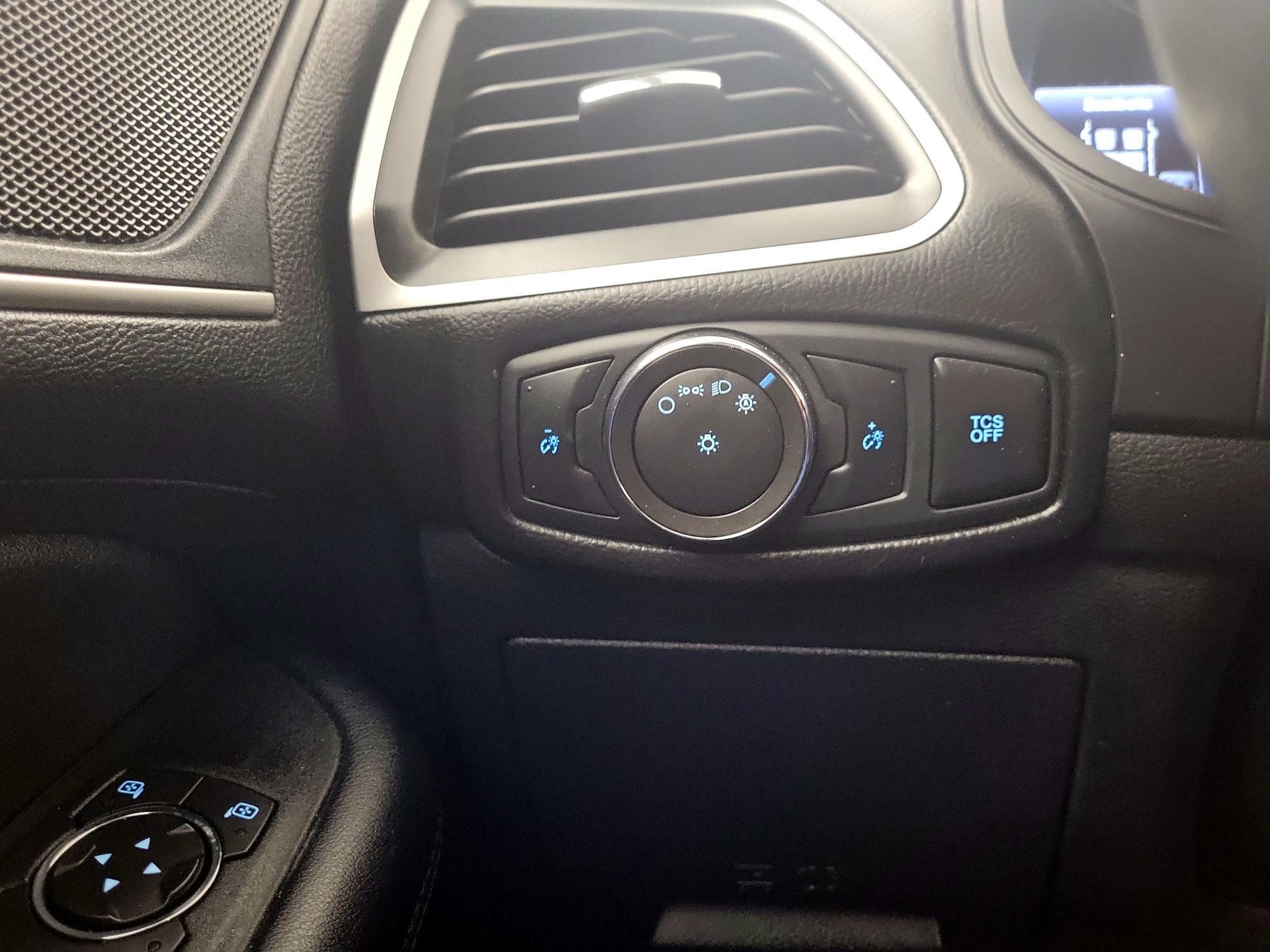 Thumbnail: 2022 Ford Edge - 11