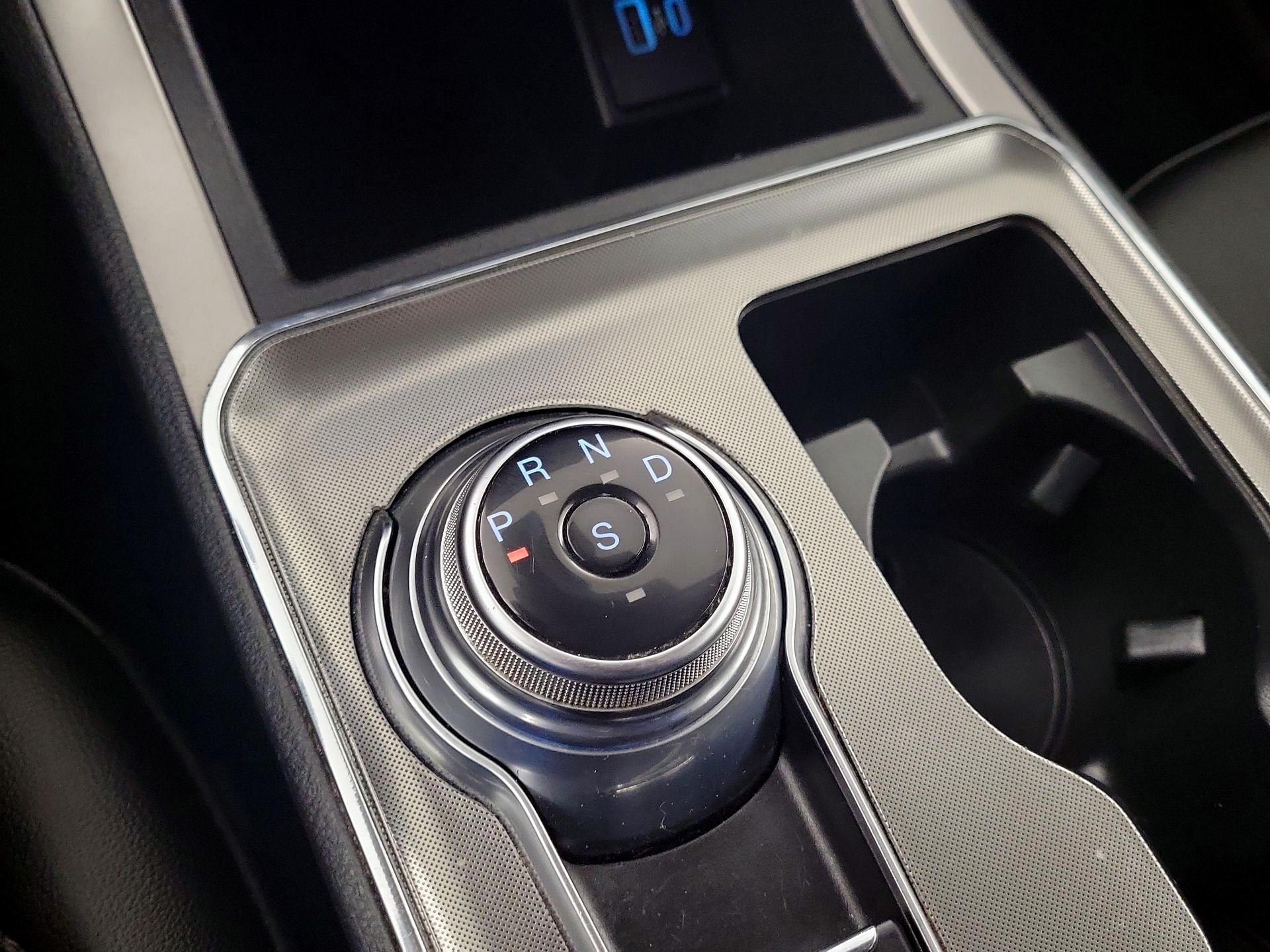 Thumbnail: 2022 Ford Edge - 15