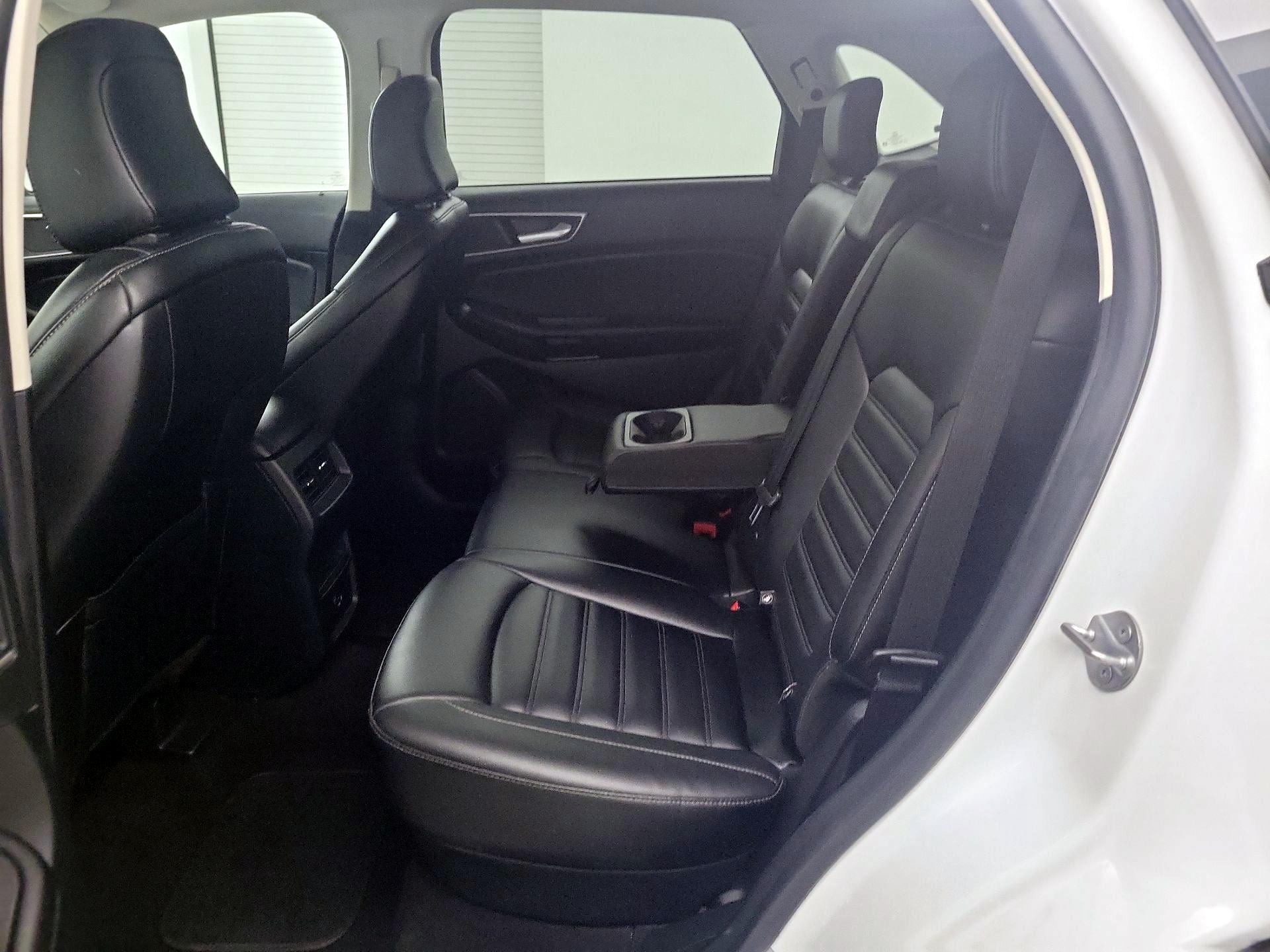 Thumbnail: 2022 Ford Edge - 17