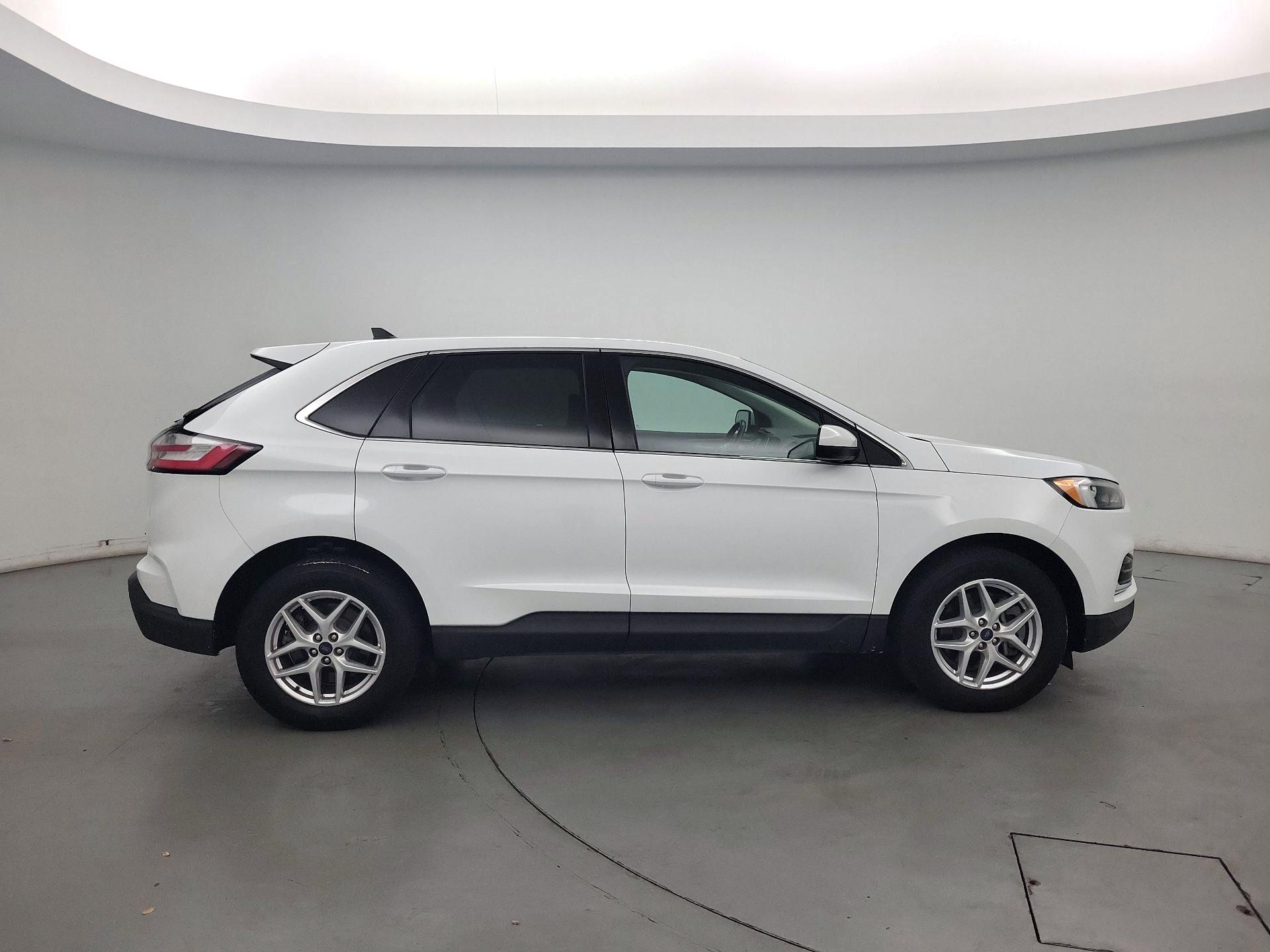 Thumbnail: 2022 Ford Edge - 4