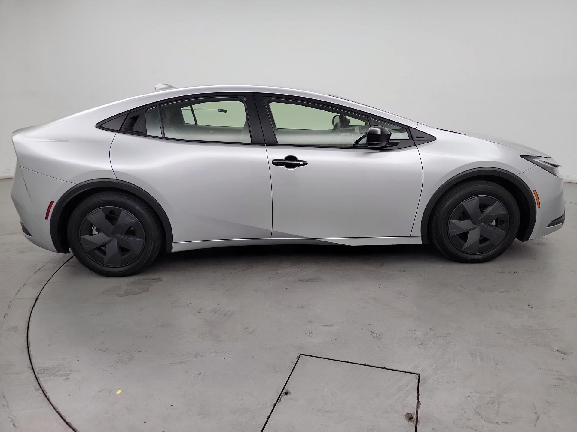 Thumbnail: 2024 Toyota Prius - 4