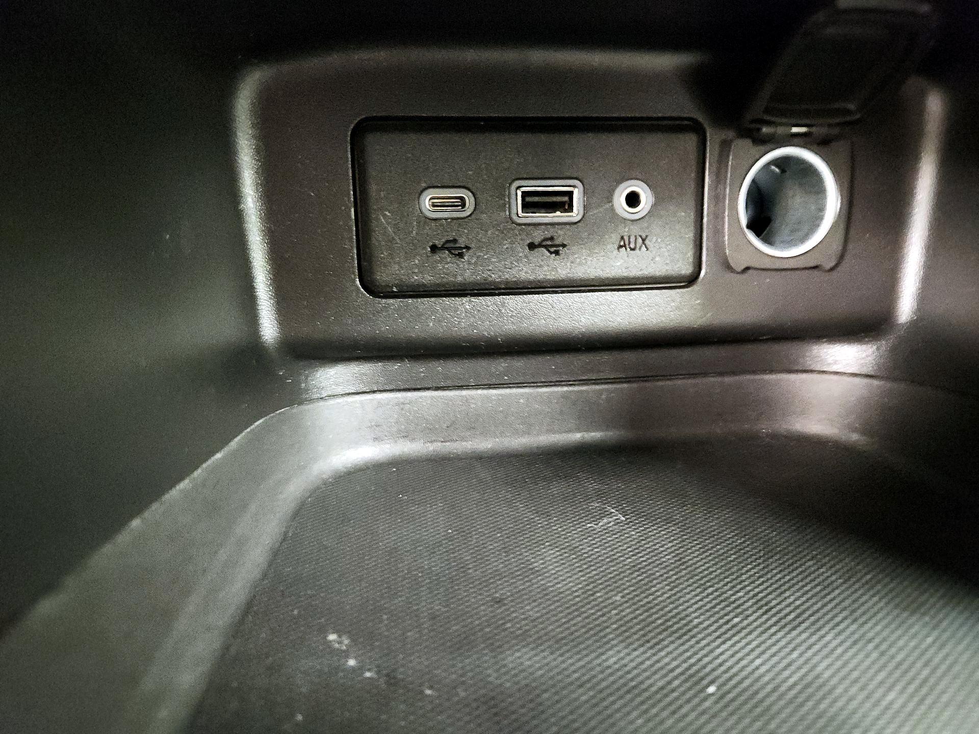 Thumbnail: 2022 Chevrolet Equinox - 18