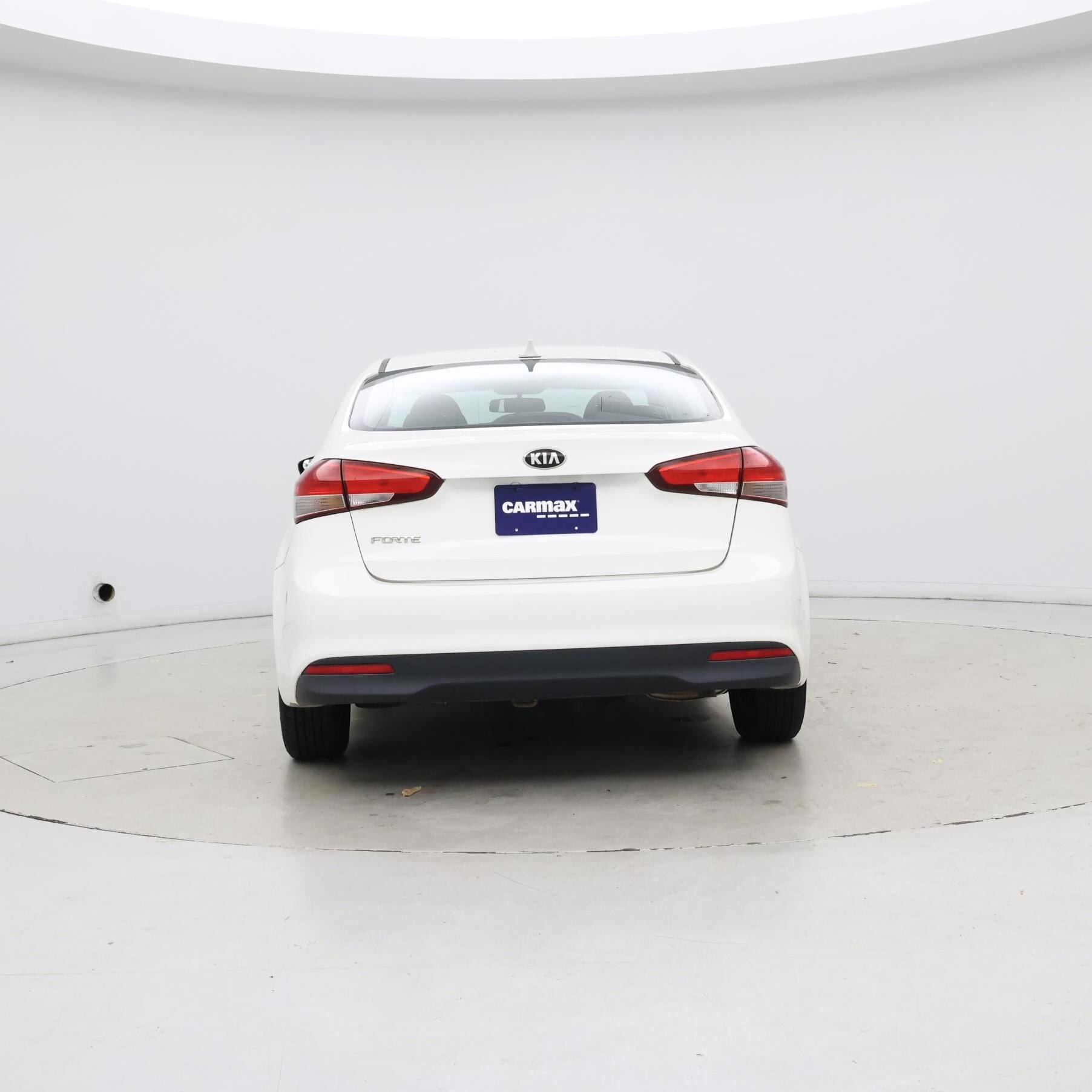 Thumbnail: 2017 Kia Forte - 6