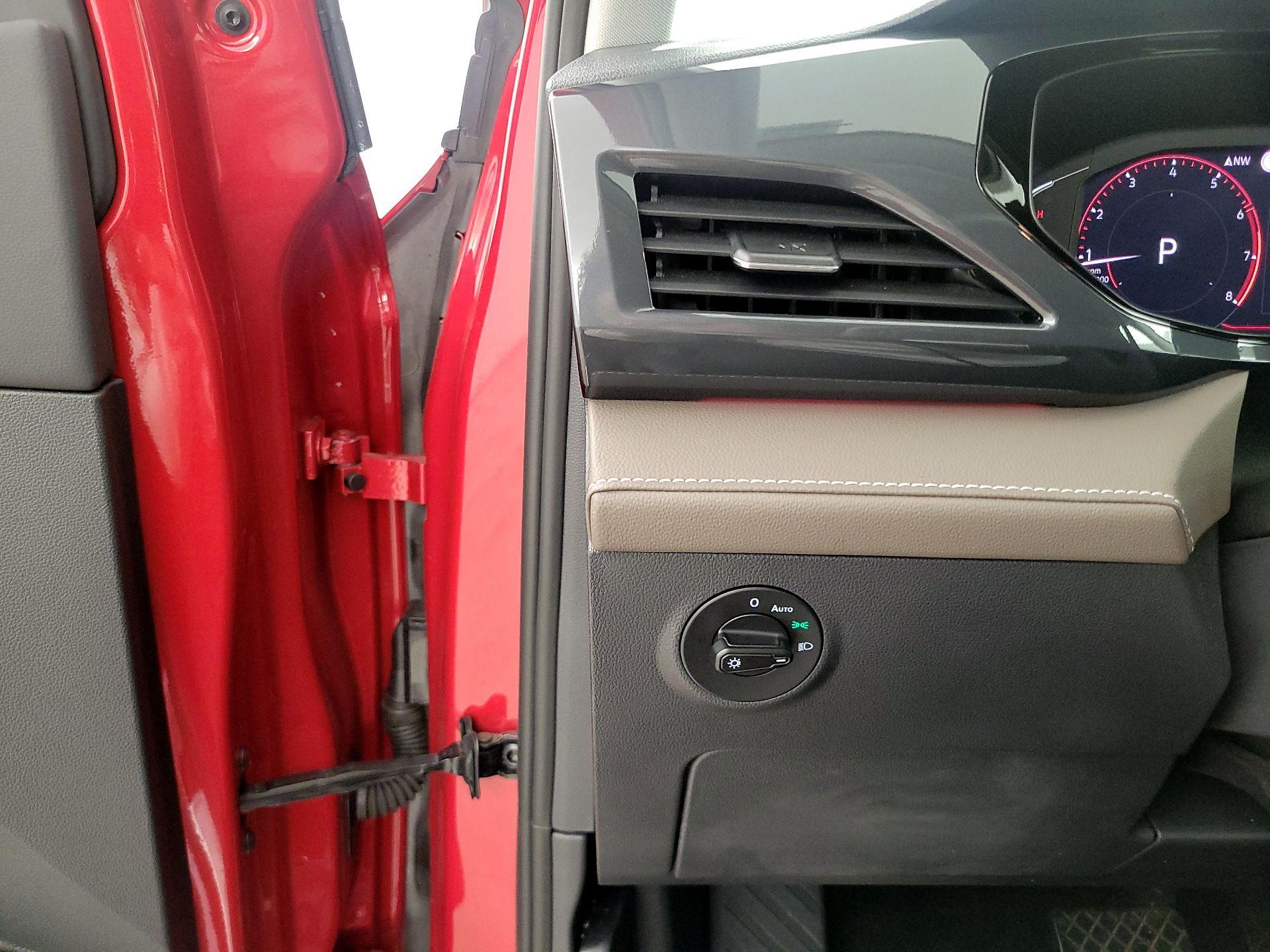 Thumbnail: 2022 Volkswagen Taos - 13