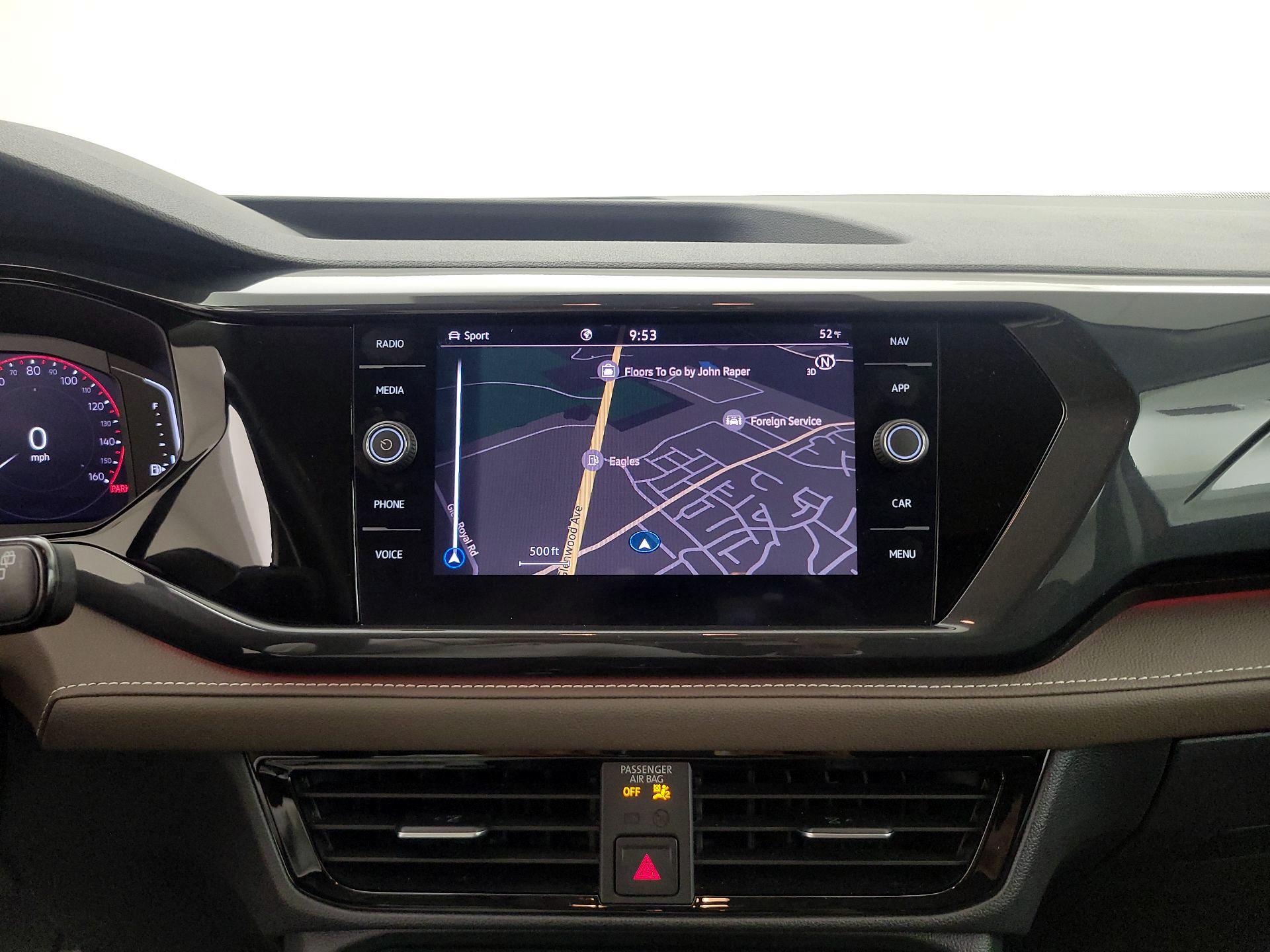 Thumbnail: 2022 Volkswagen Taos - 14