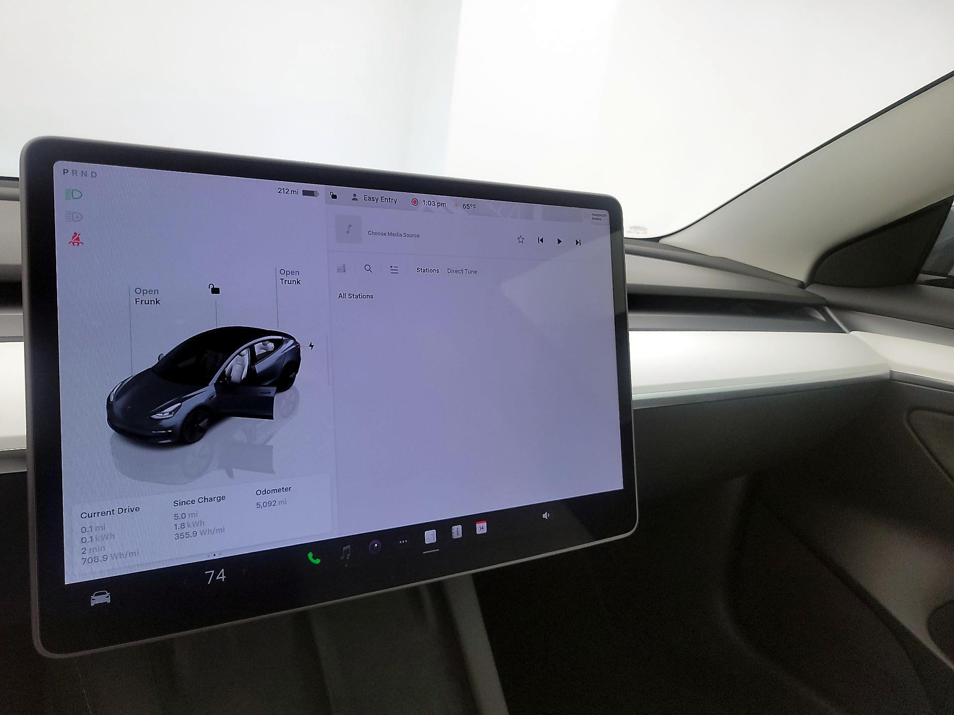 Thumbnail: 2023 Tesla Model 3 - 15