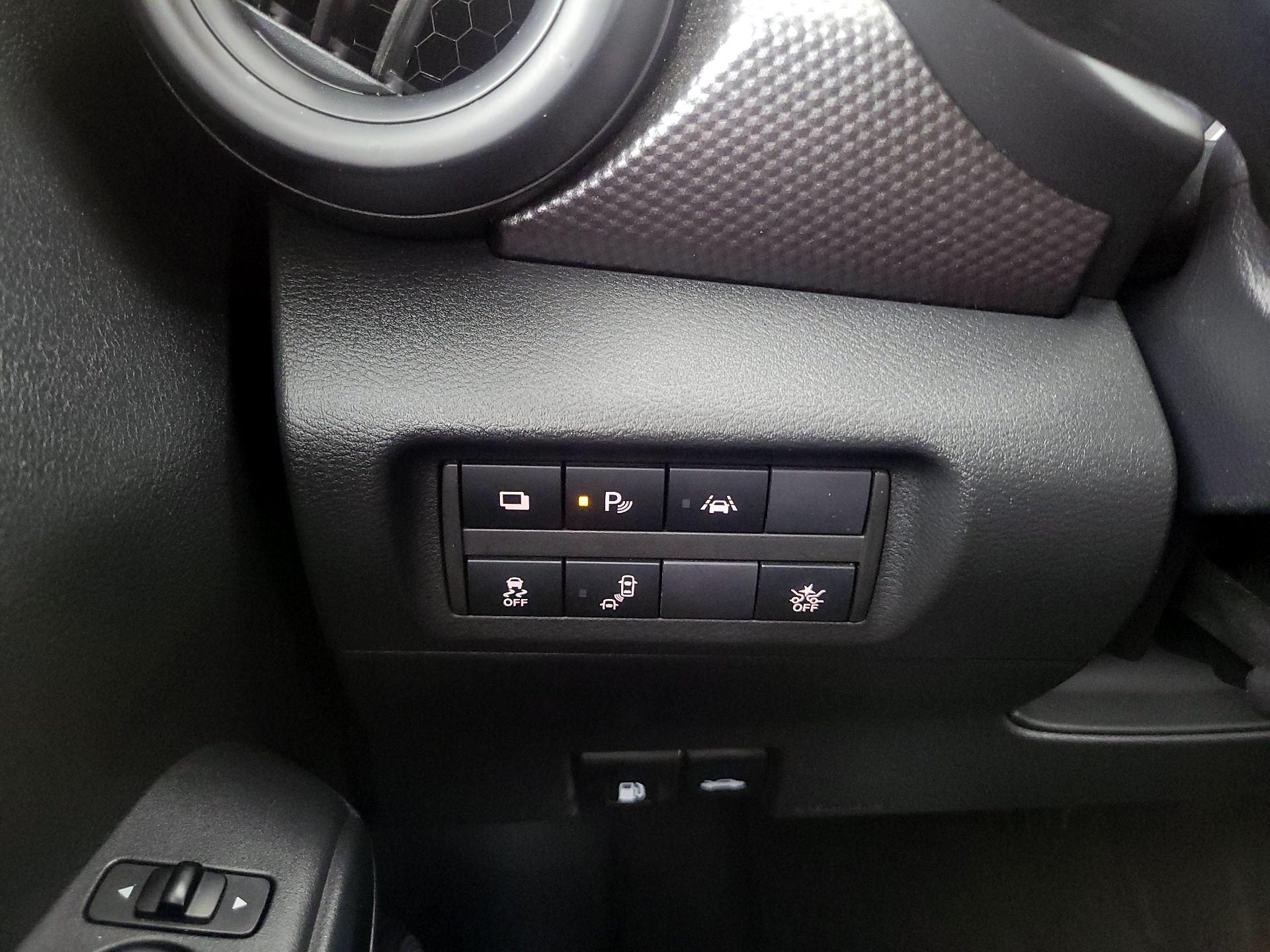 Thumbnail: 2020 Nissan Kicks - 13