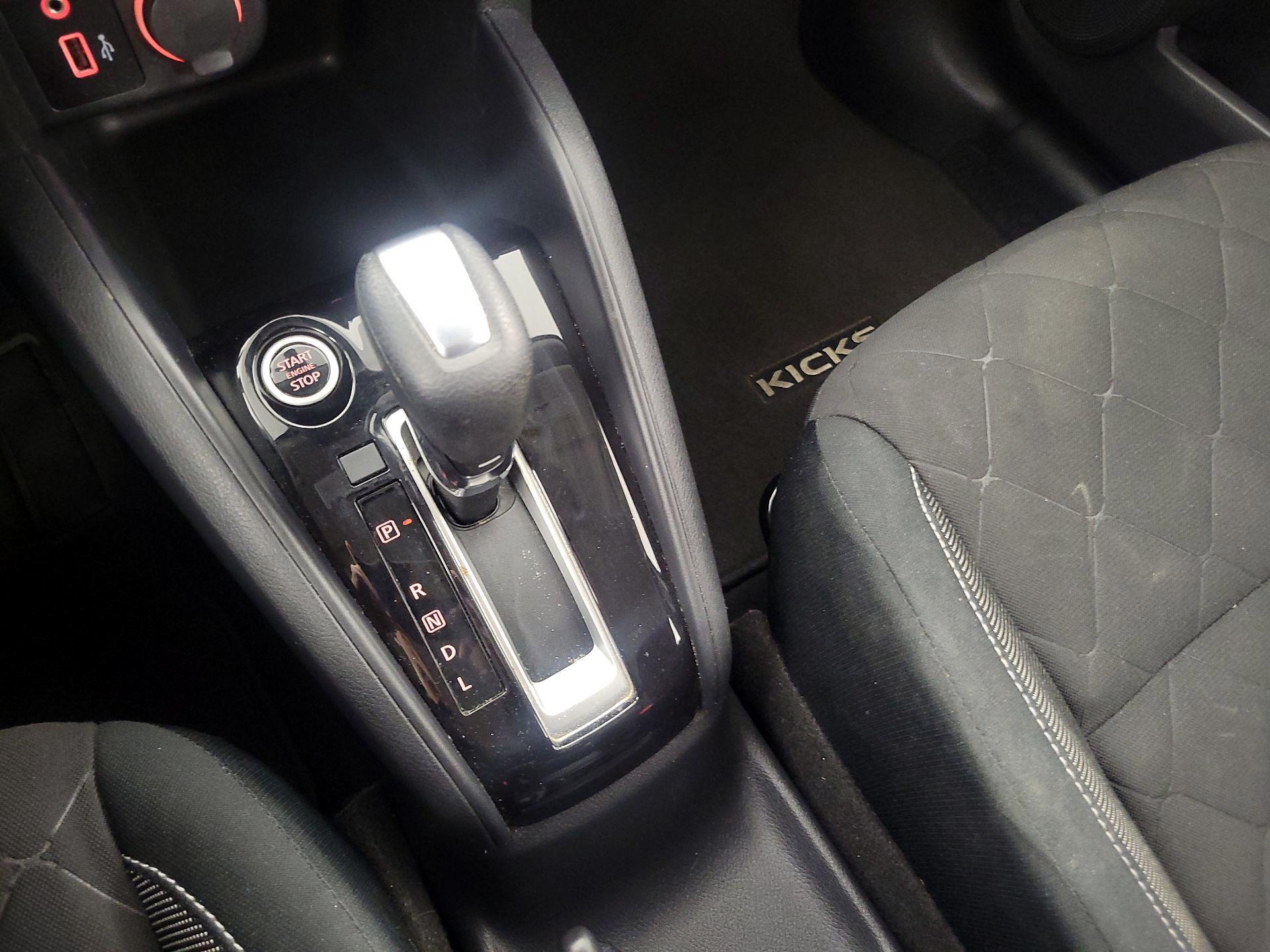 Thumbnail: 2020 Nissan Kicks - 17