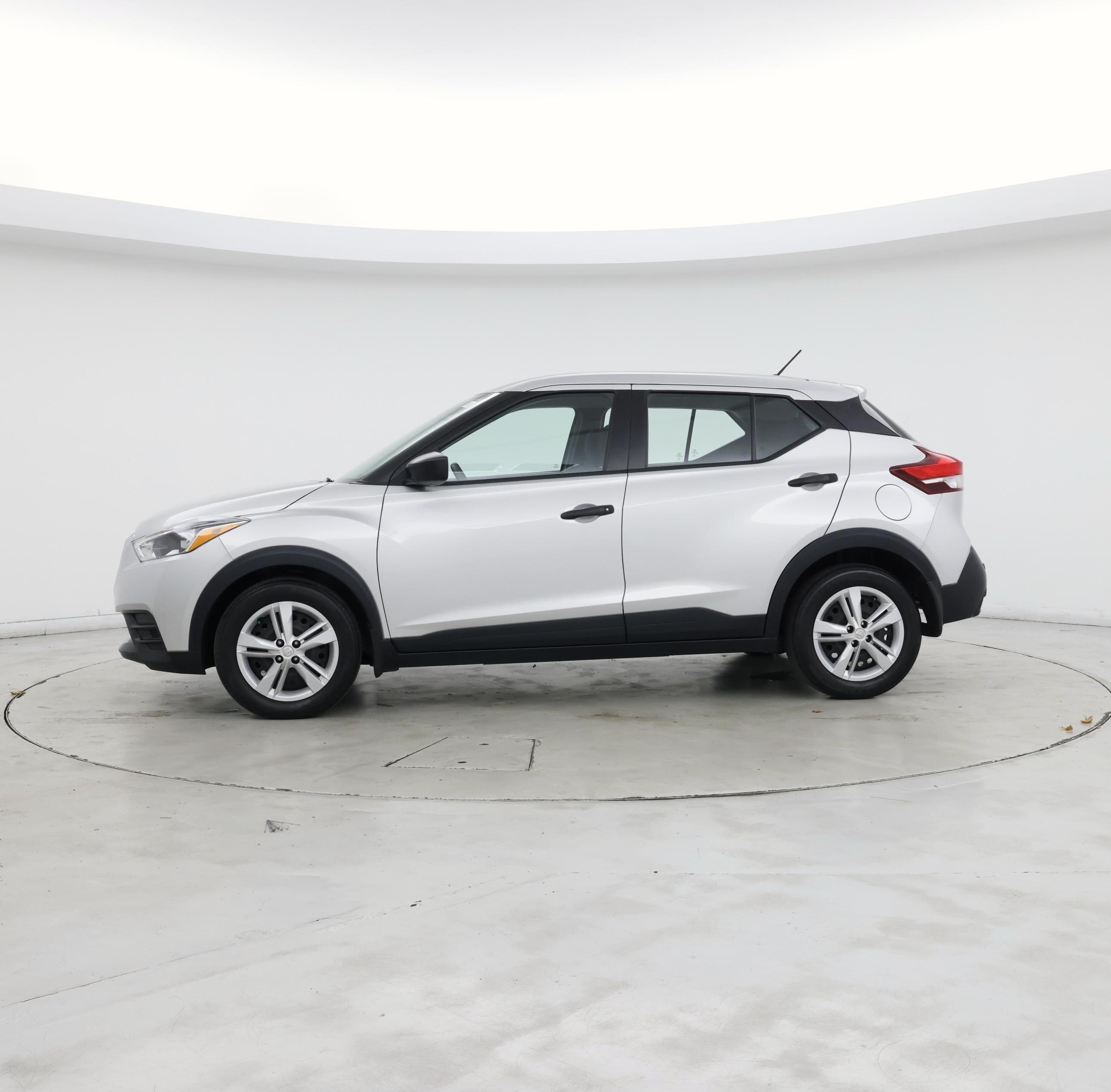 Thumbnail: 2020 Nissan Kicks - 3