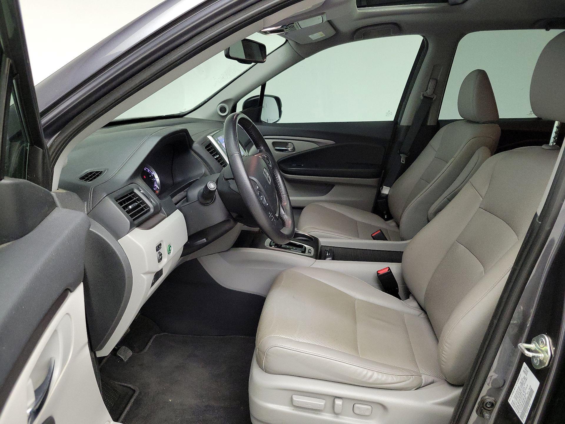 Thumbnail: 2019 Honda Ridgeline - 11