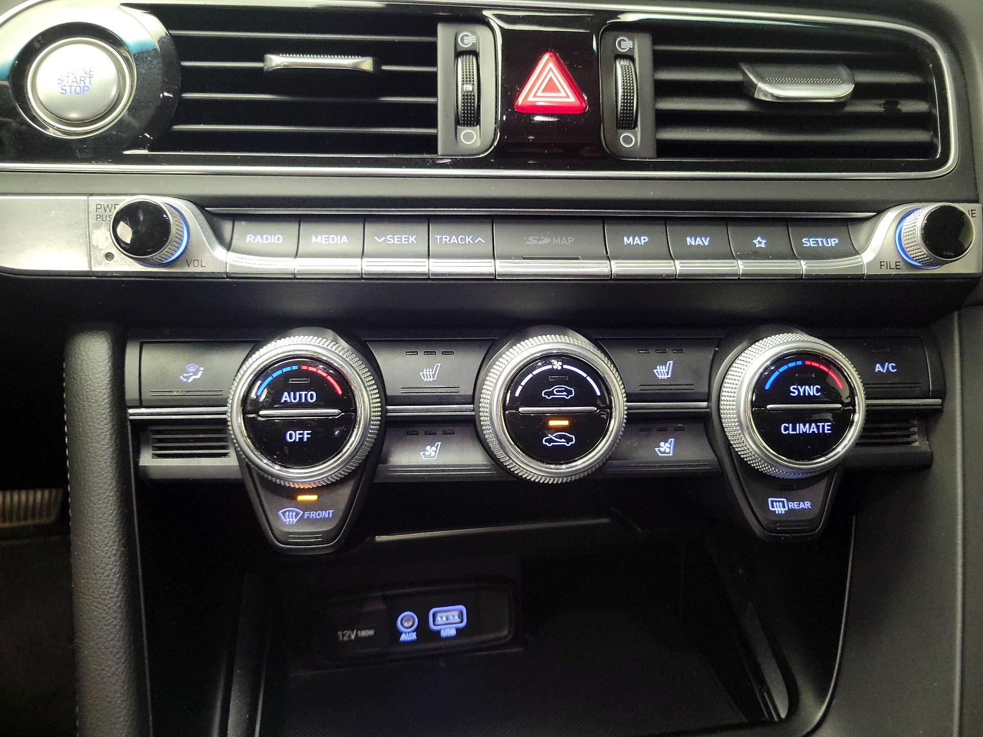 Thumbnail: 2019 Genesis G70 - 17