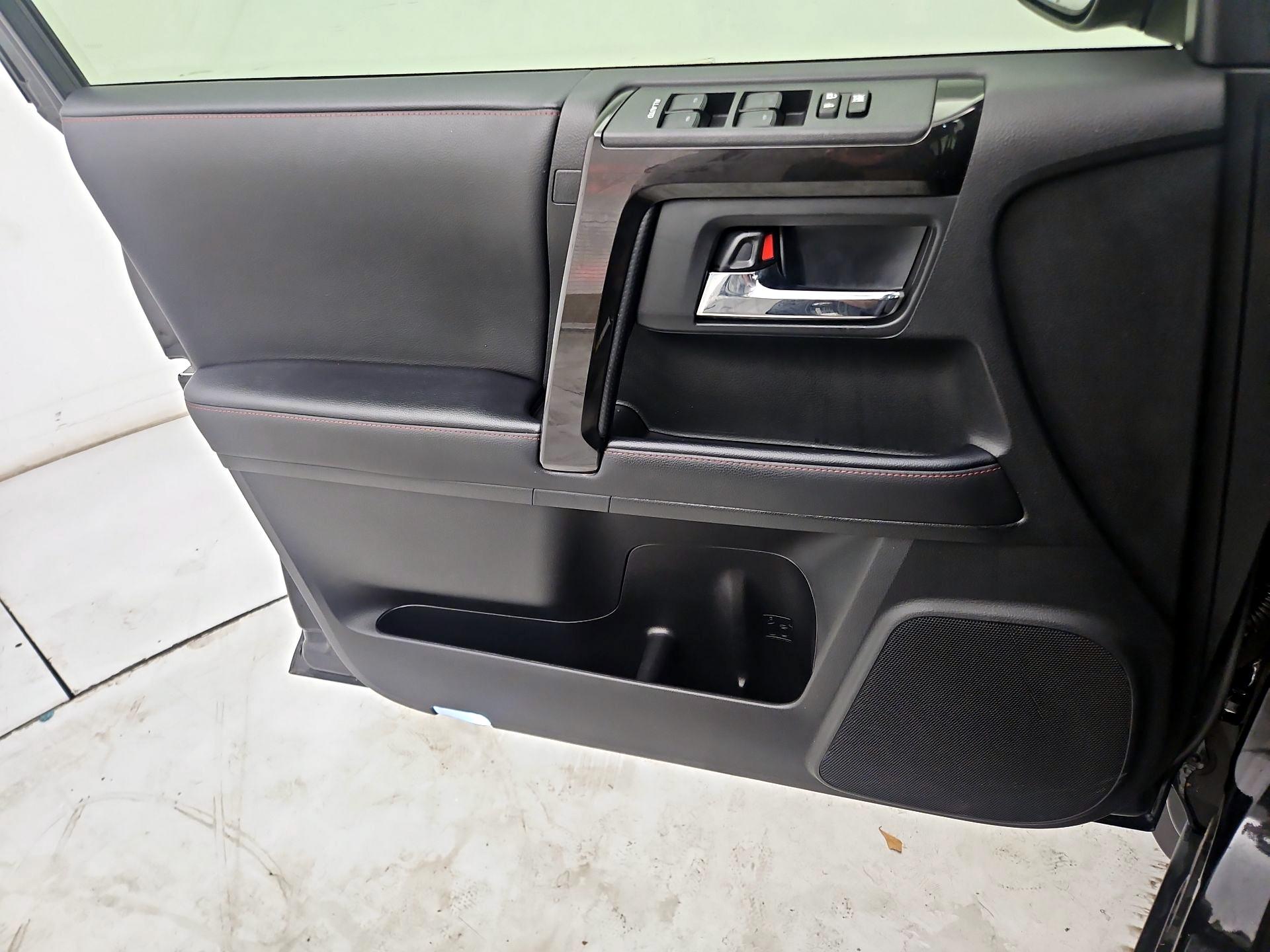 Thumbnail: 2023 Toyota 4Runner - 12