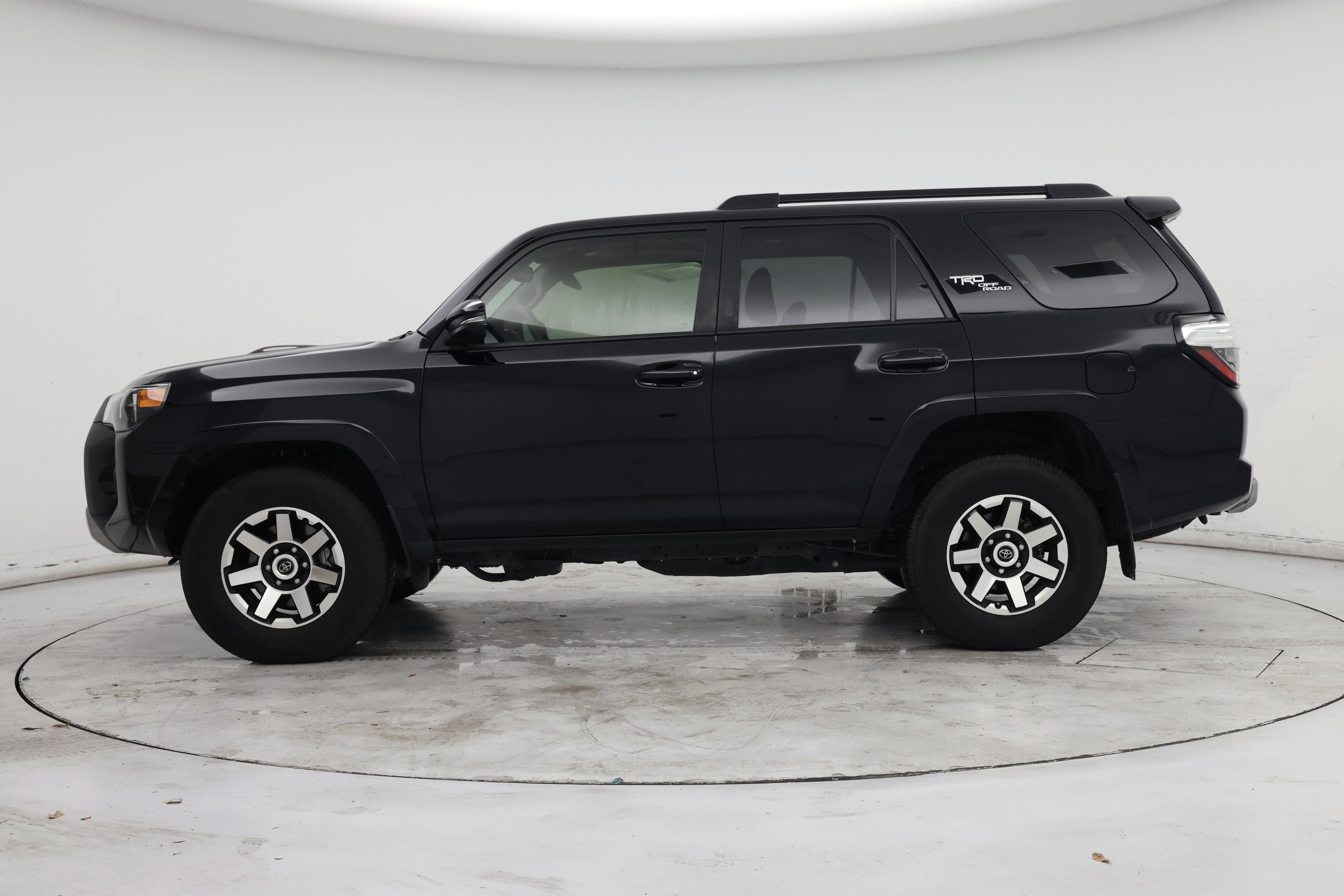 Thumbnail: 2023 Toyota 4Runner - 3