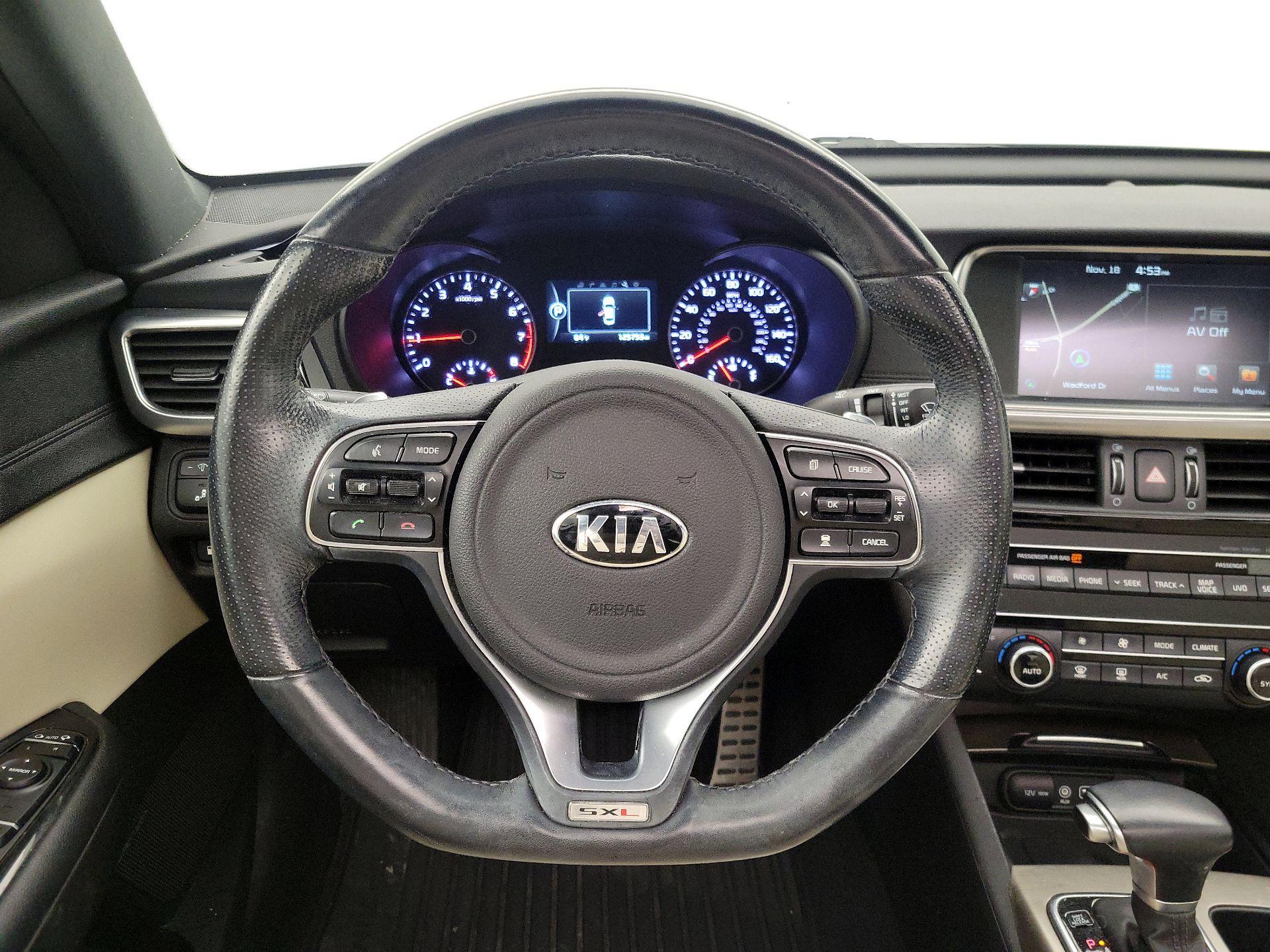 Thumbnail: 2016 Kia Optima - 10