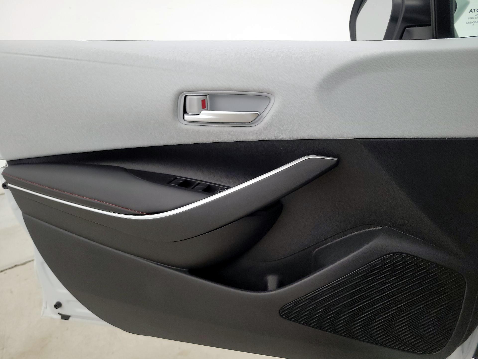 Thumbnail: 2025 Toyota Corolla - 12