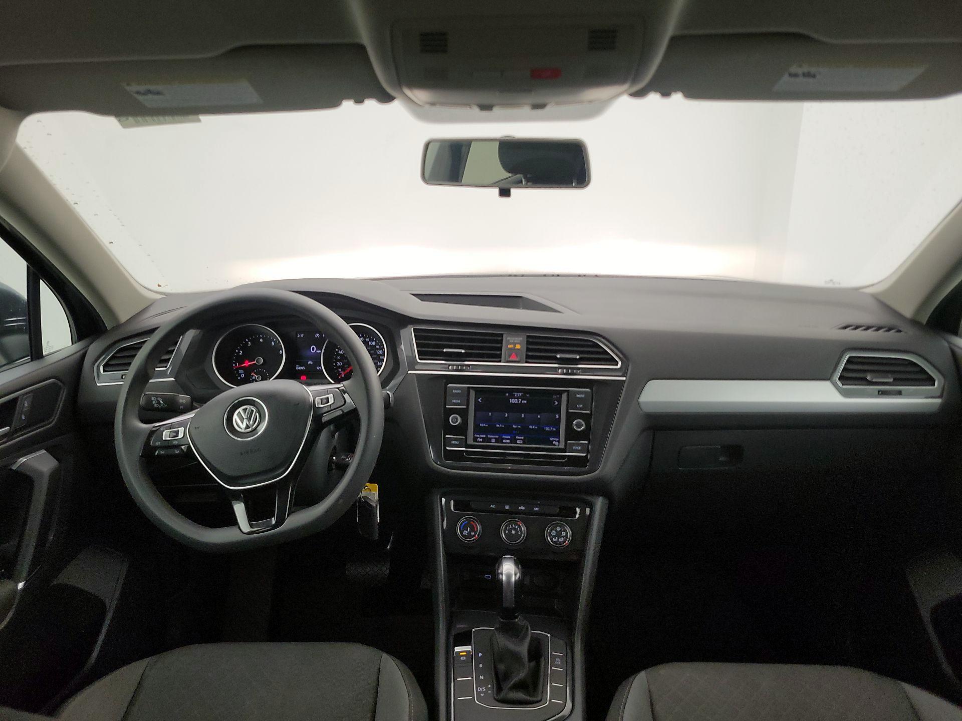 Thumbnail: 2020 Volkswagen Tiguan - 9