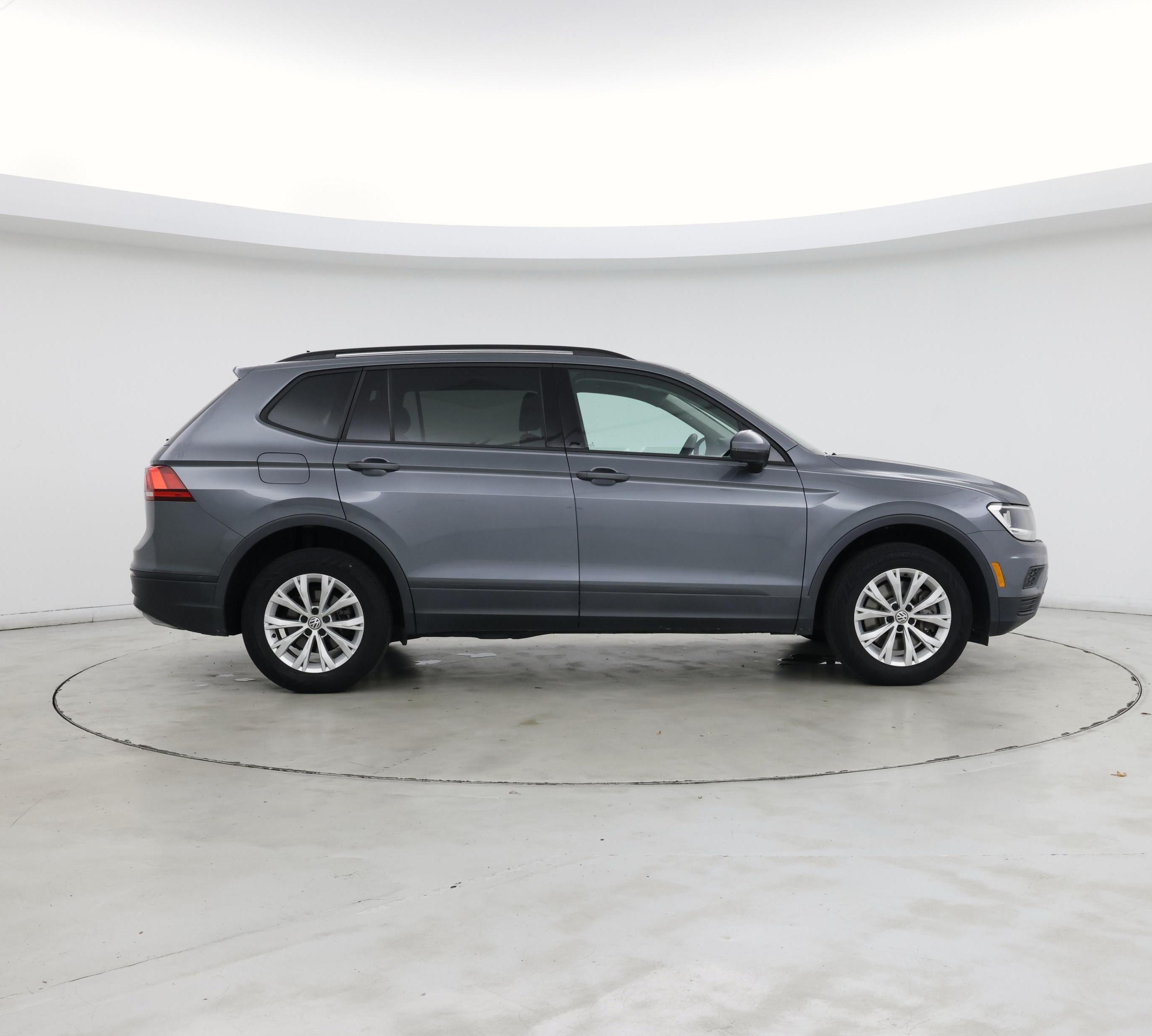 Thumbnail: 2020 Volkswagen Tiguan - 7