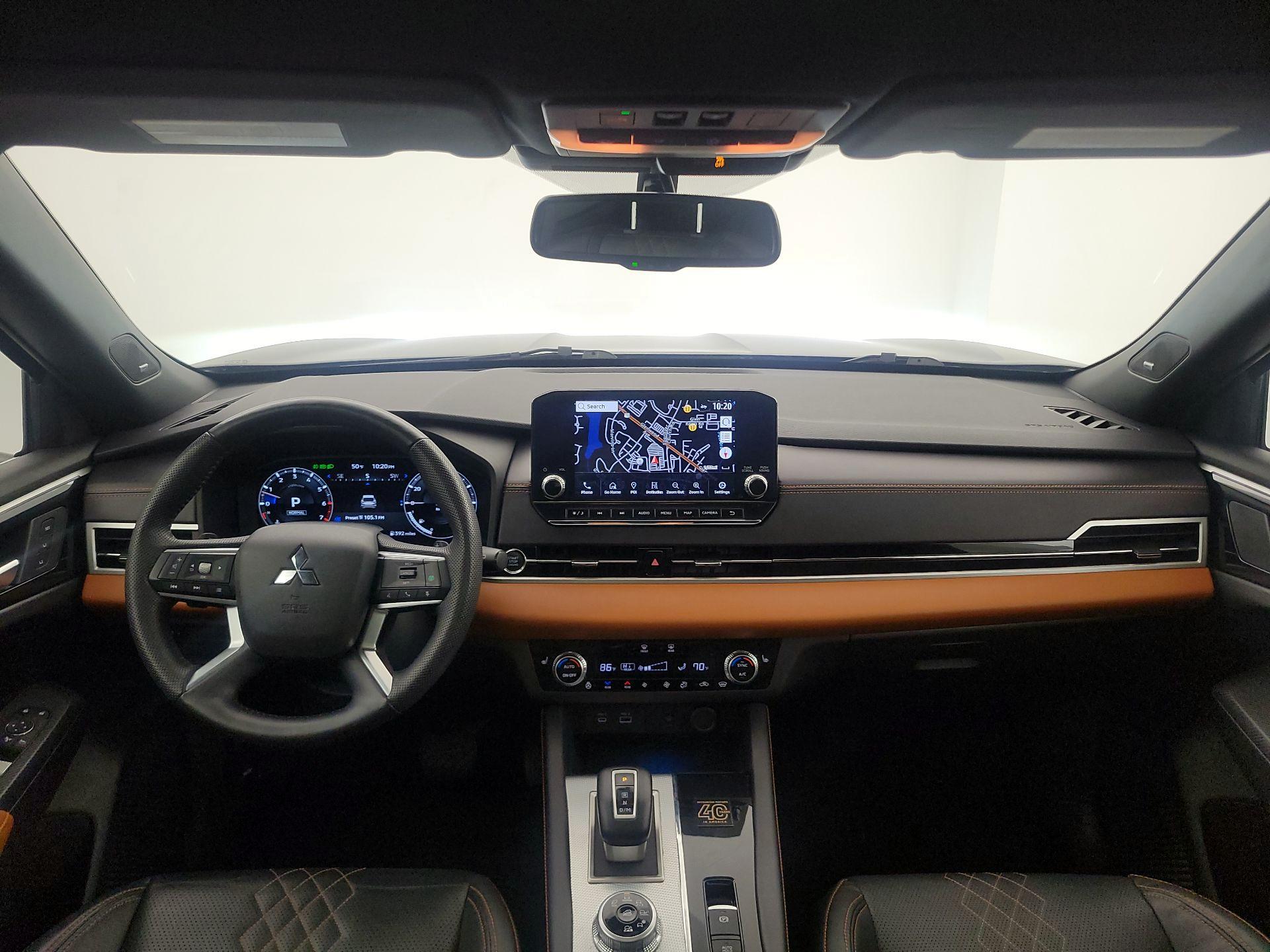 Thumbnail: 2023 Mitsubishi Outlander - 9